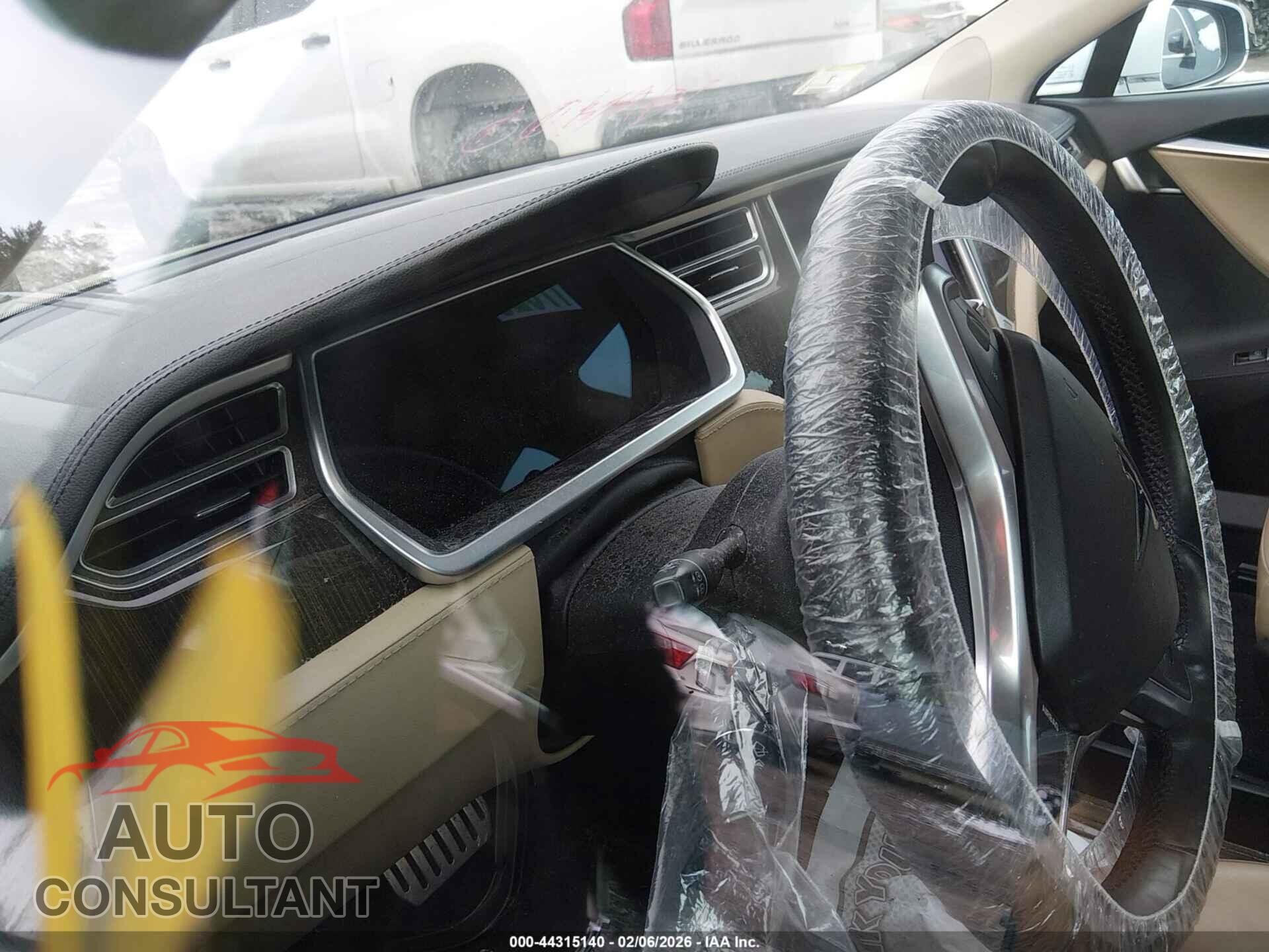 TESLA MODEL S 2013 - 5YJSA1DP5DFP16287