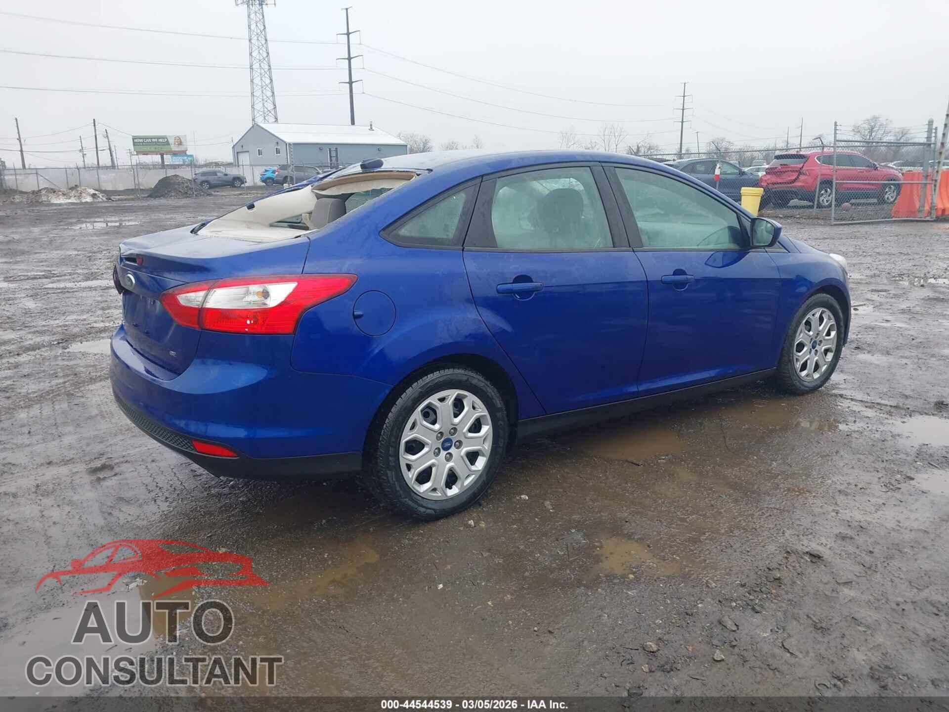 FORD FOCUS 2012 - 1FAHP3F2XCL456492
