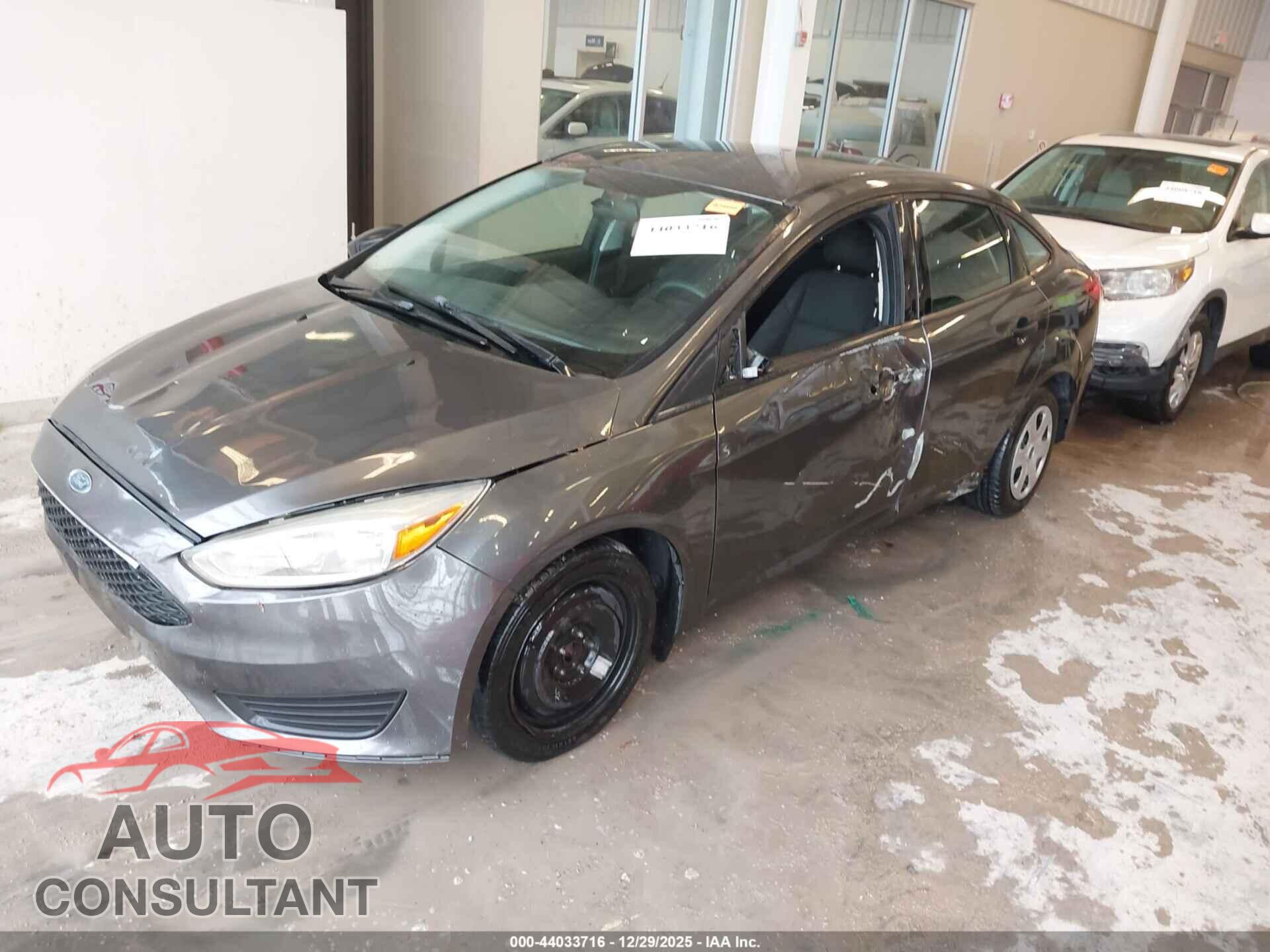 FORD FOCUS 2017 - 1FADP3E22HL235606