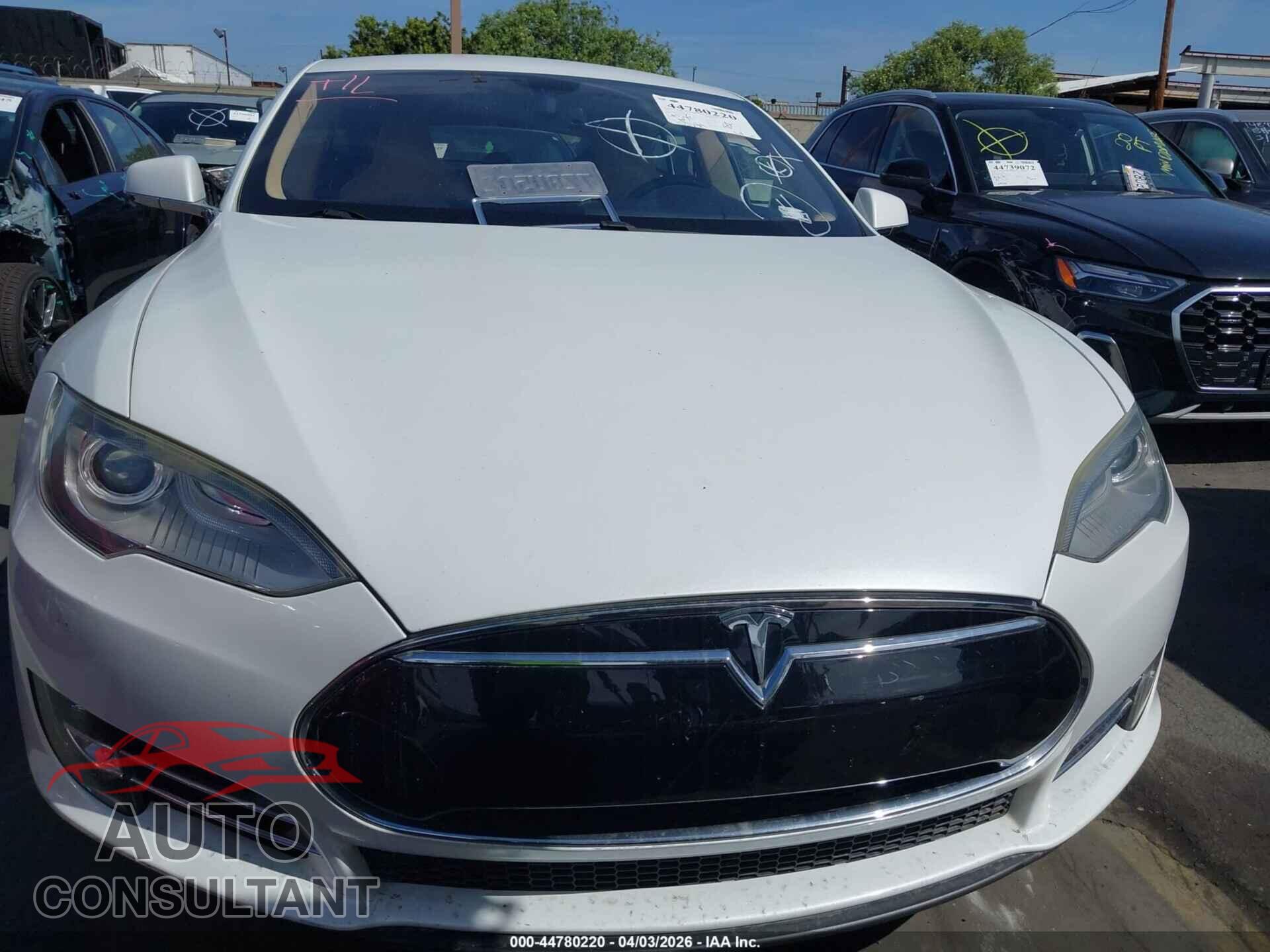 TESLA MODEL S 2013 - 5YJSA1AG2DFP13495