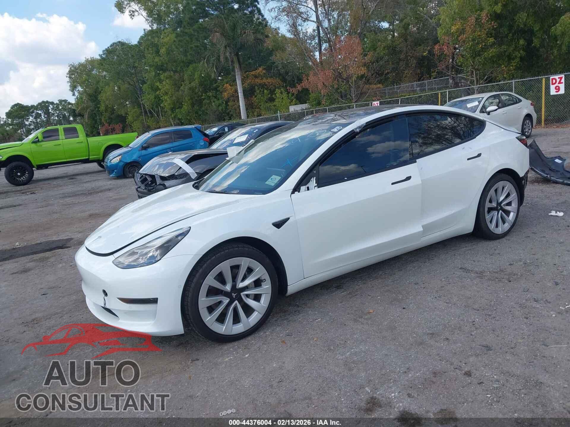 TESLA MODEL 3 2021 - 5YJ3E1EA4MF099323