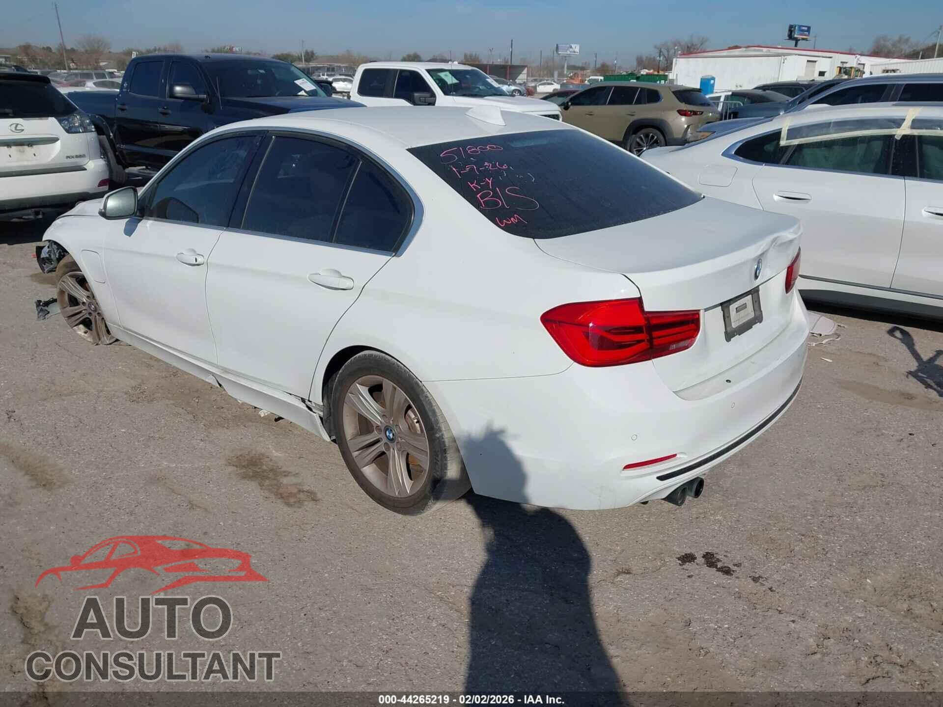 BMW 330E 2018 - WBA8E1C50JA758950