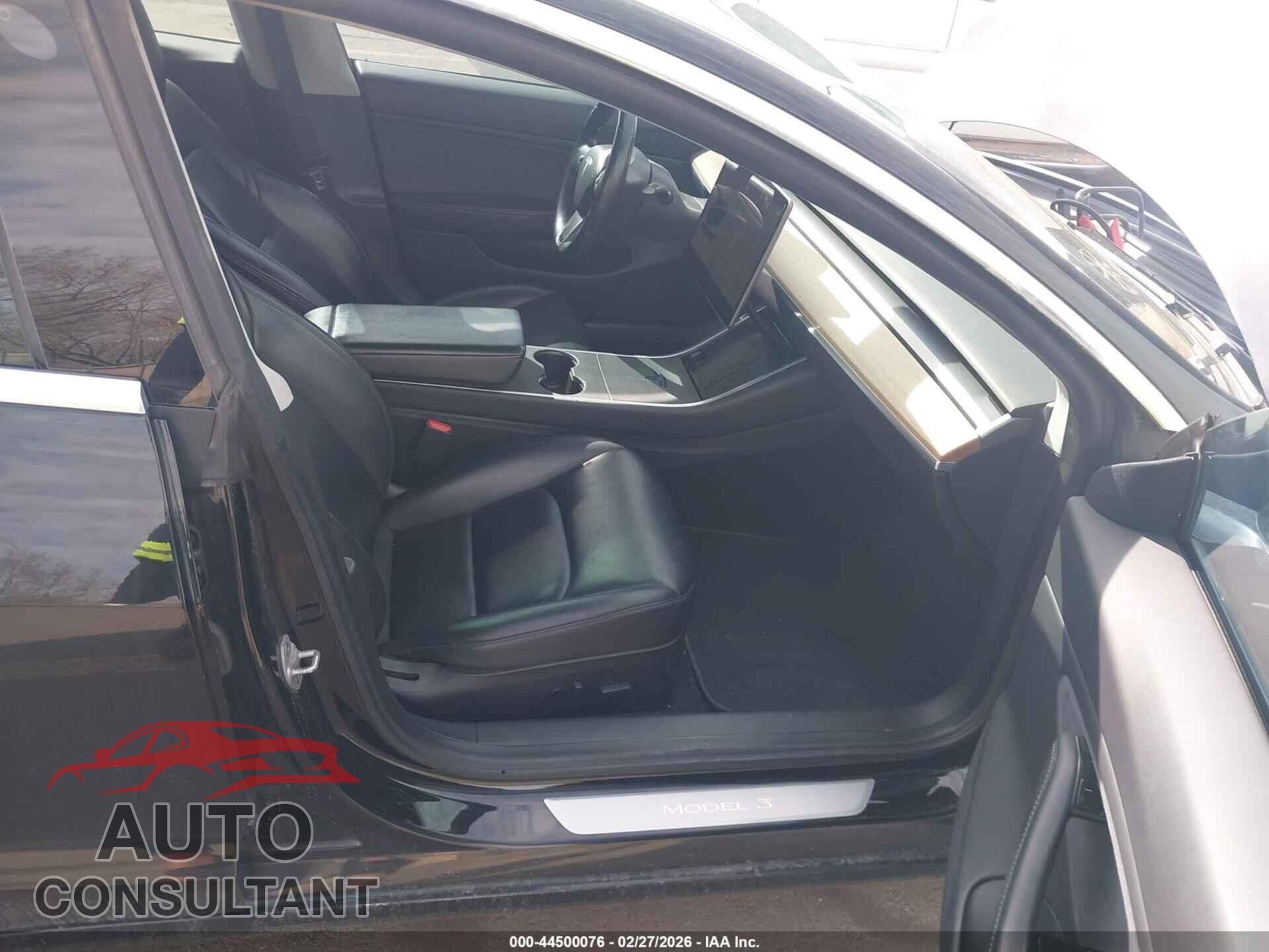 TESLA MODEL 3 2019 - 5YJ3E1EB7KF212106