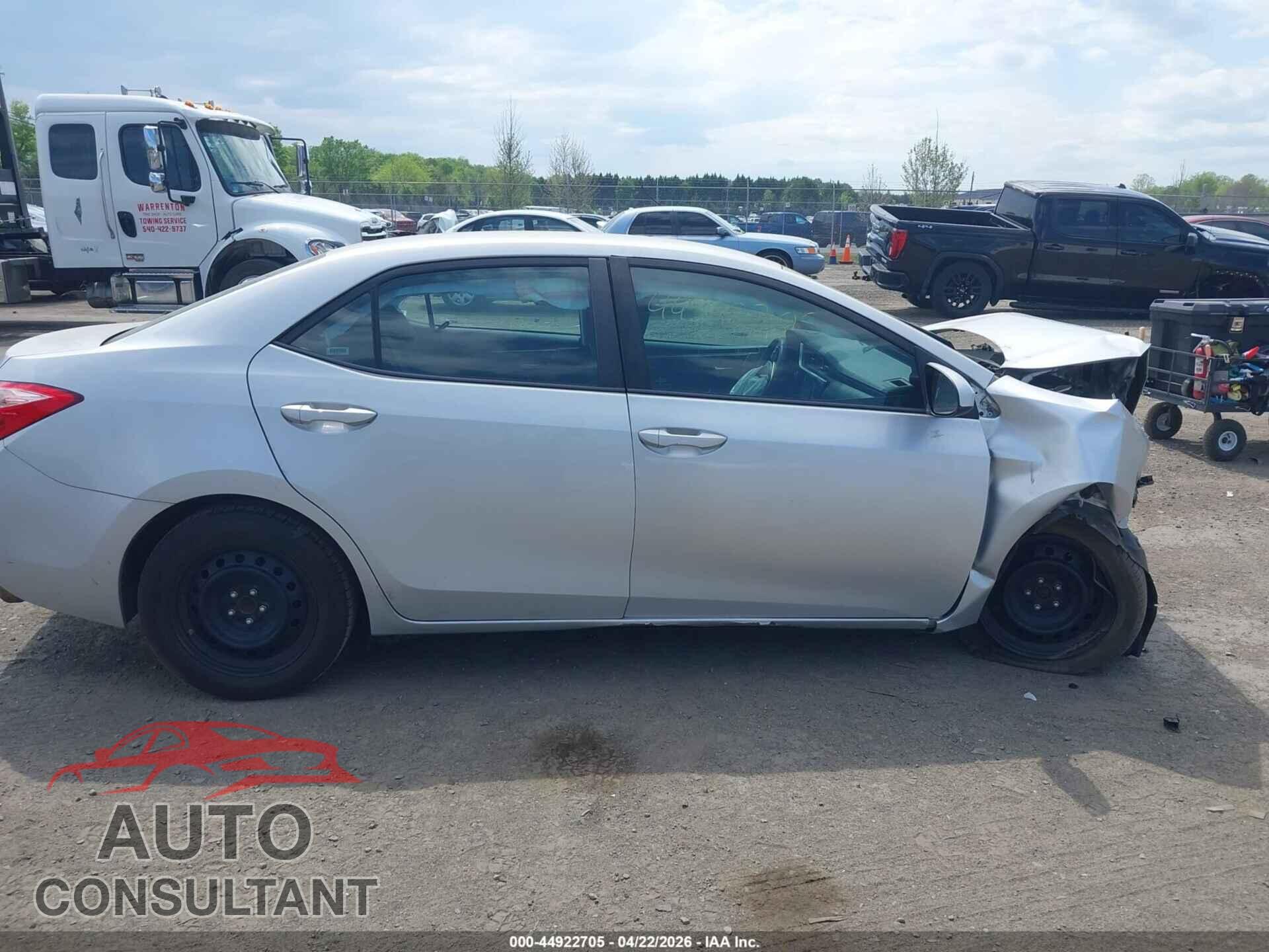 TOYOTA COROLLA 2018 - 2T1BURHEXJC062885