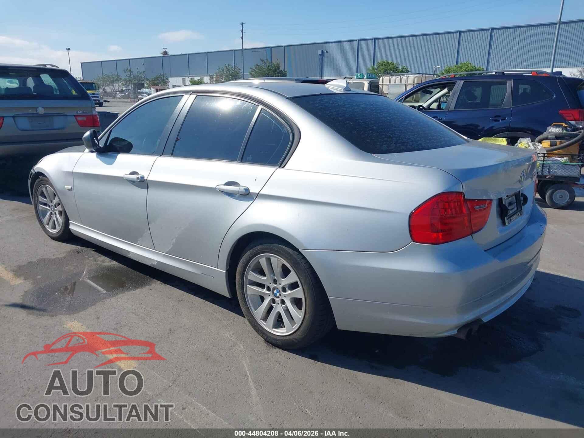 BMW 328I 2011 - WBAPH5G53BNM80964