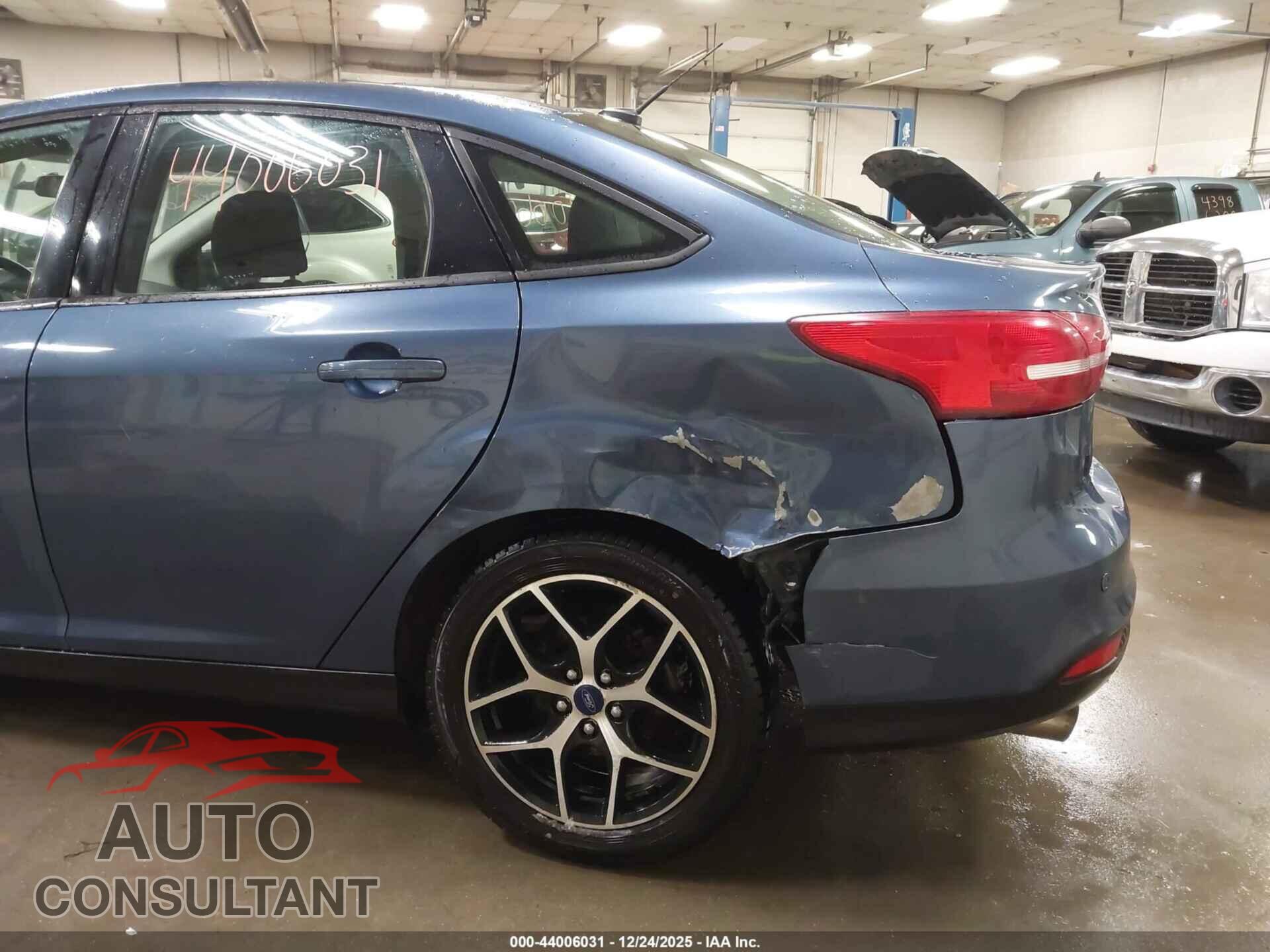 FORD FOCUS 2018 - 1FADP3H29JL290877