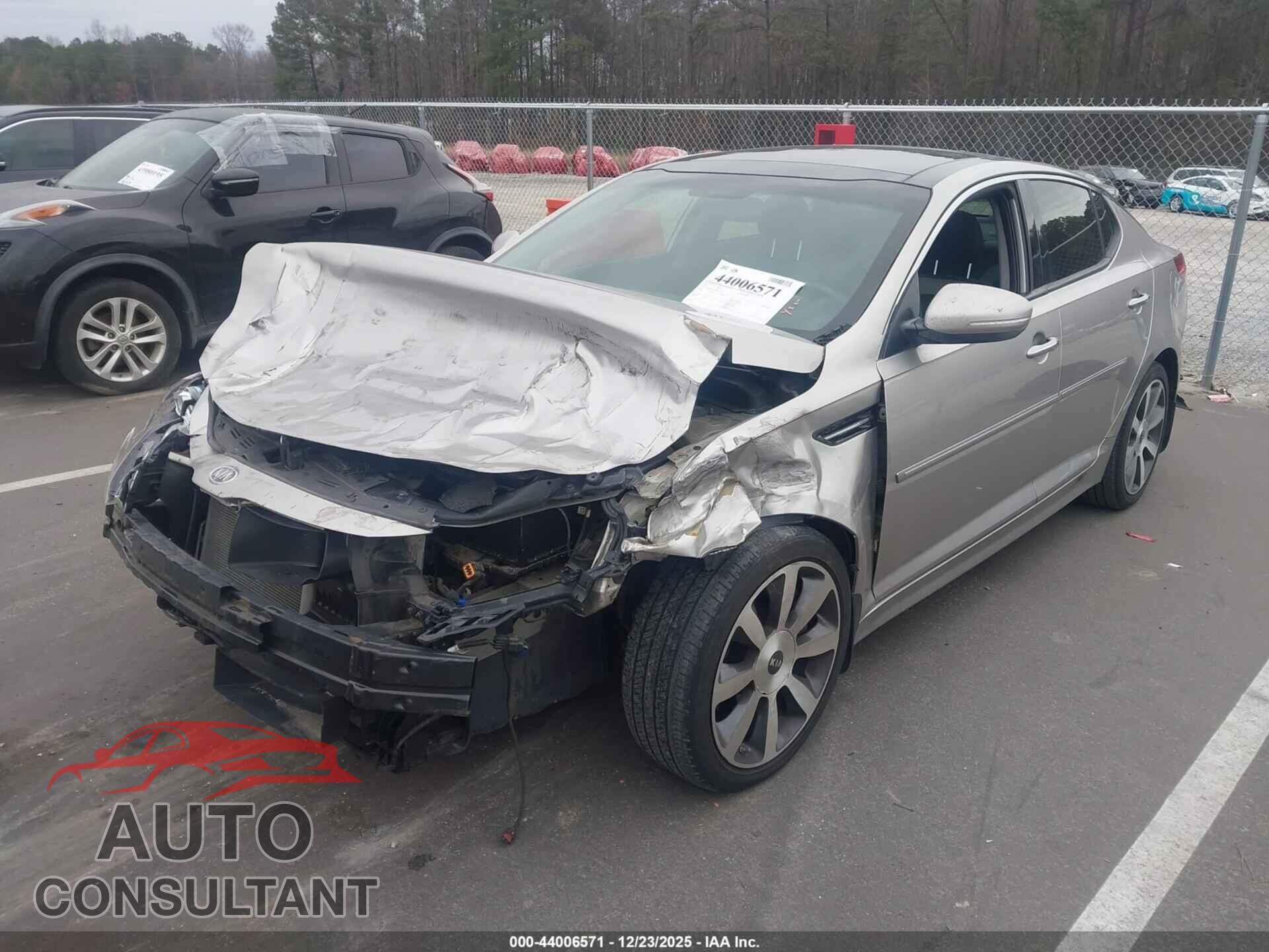 KIA OPTIMA 2011 - KNAGR4A63B5152193