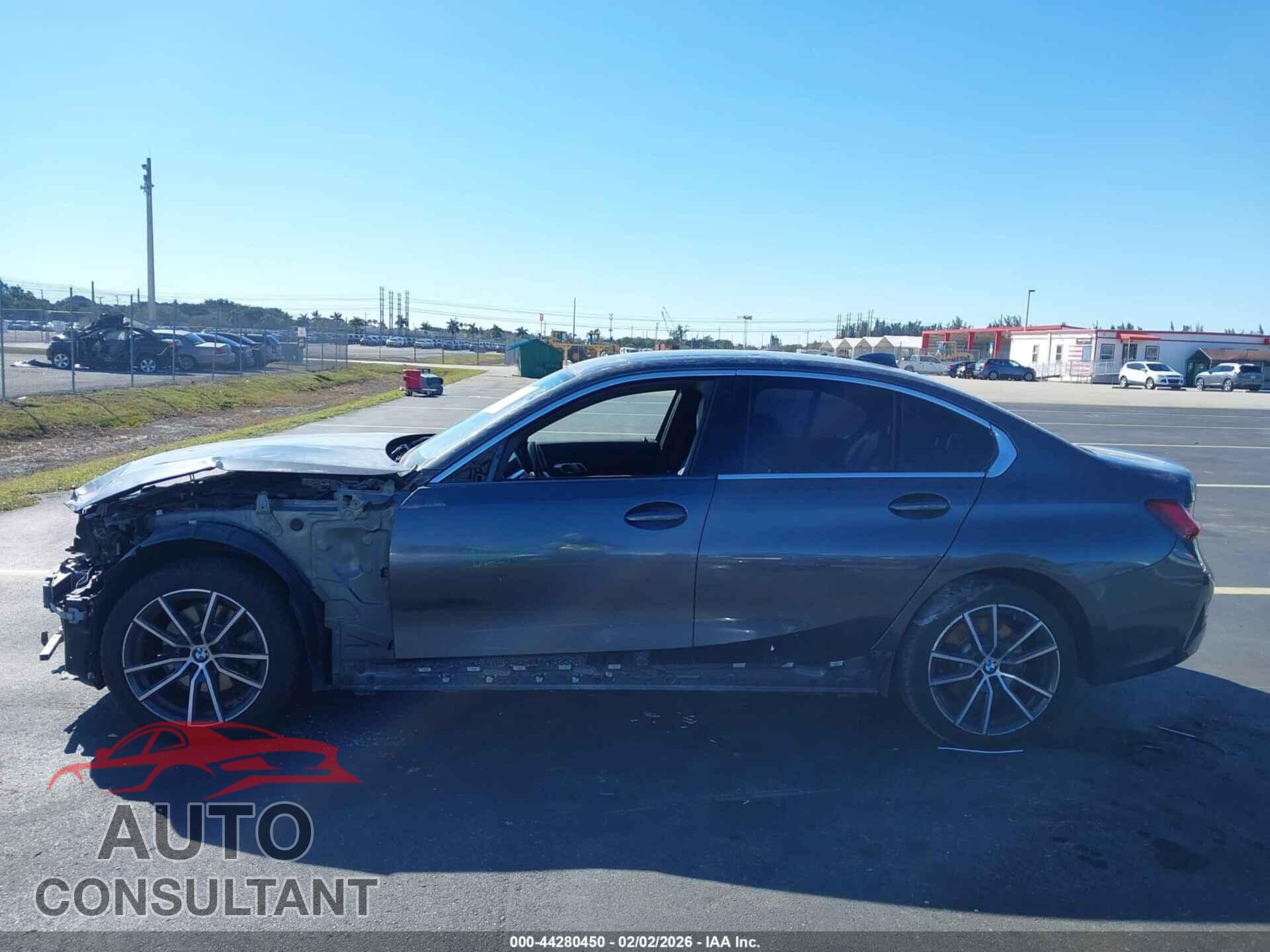BMW 330I 2019 - WBA5R7C53KAE83119