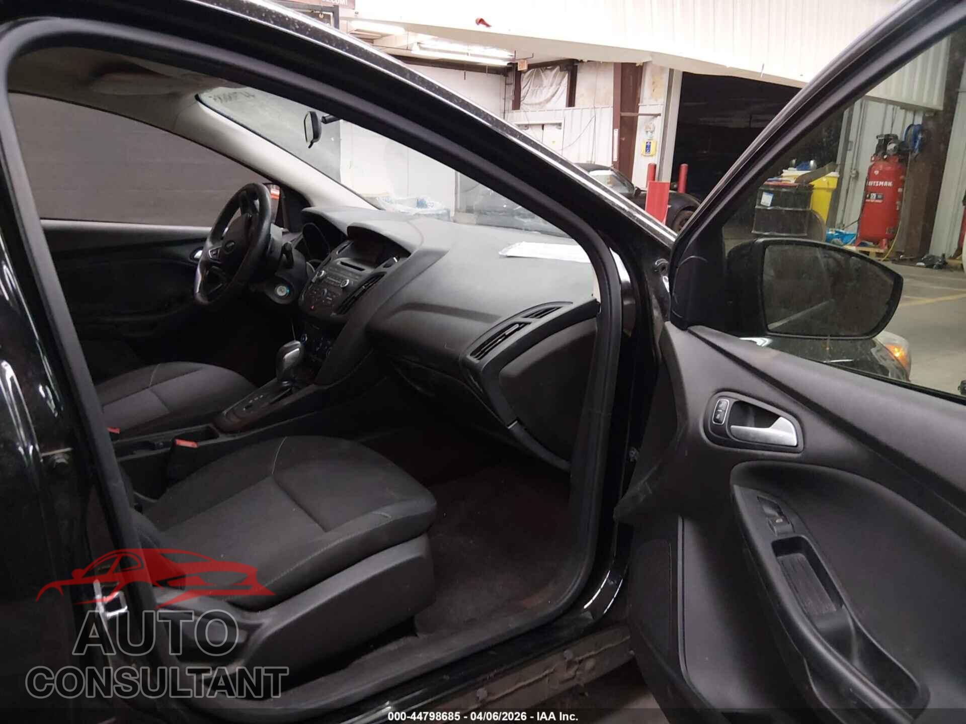 FORD FOCUS 2016 - 1FADP3F24GL395774