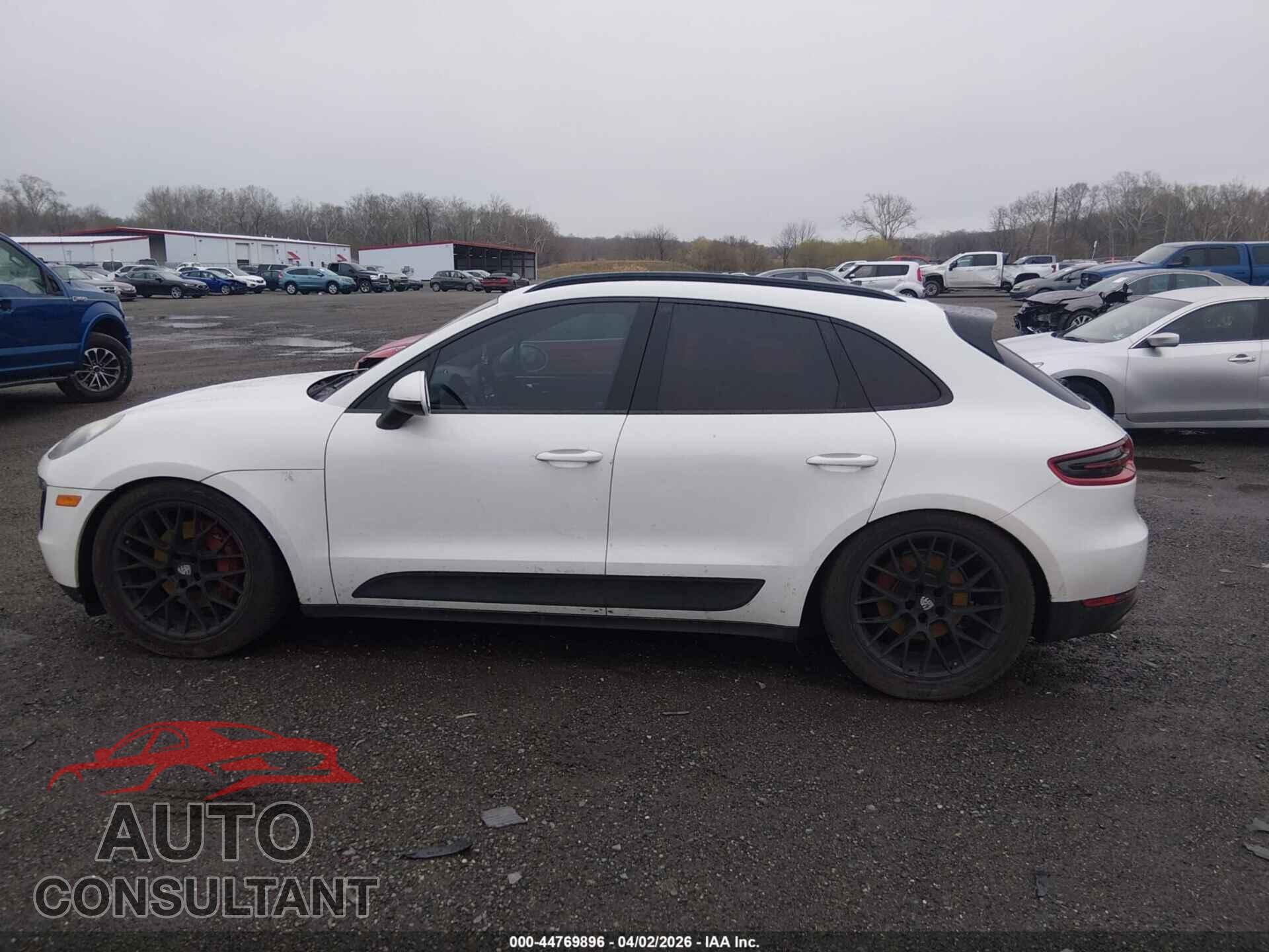 PORSCHE MACAN 2015 - WP1AB2A55FLB57677