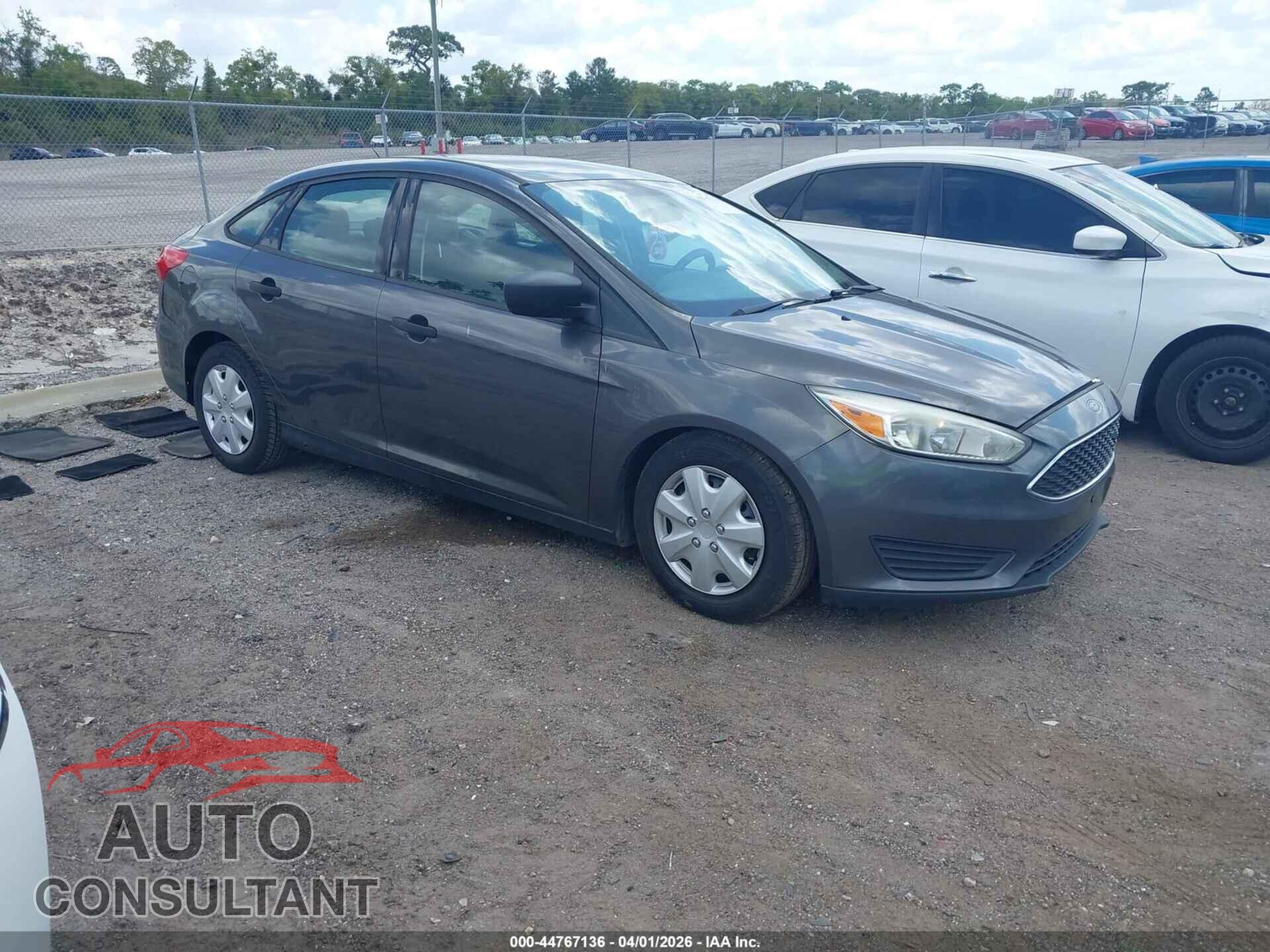 FORD FOCUS 2015 - 1FADP3E21FL378513