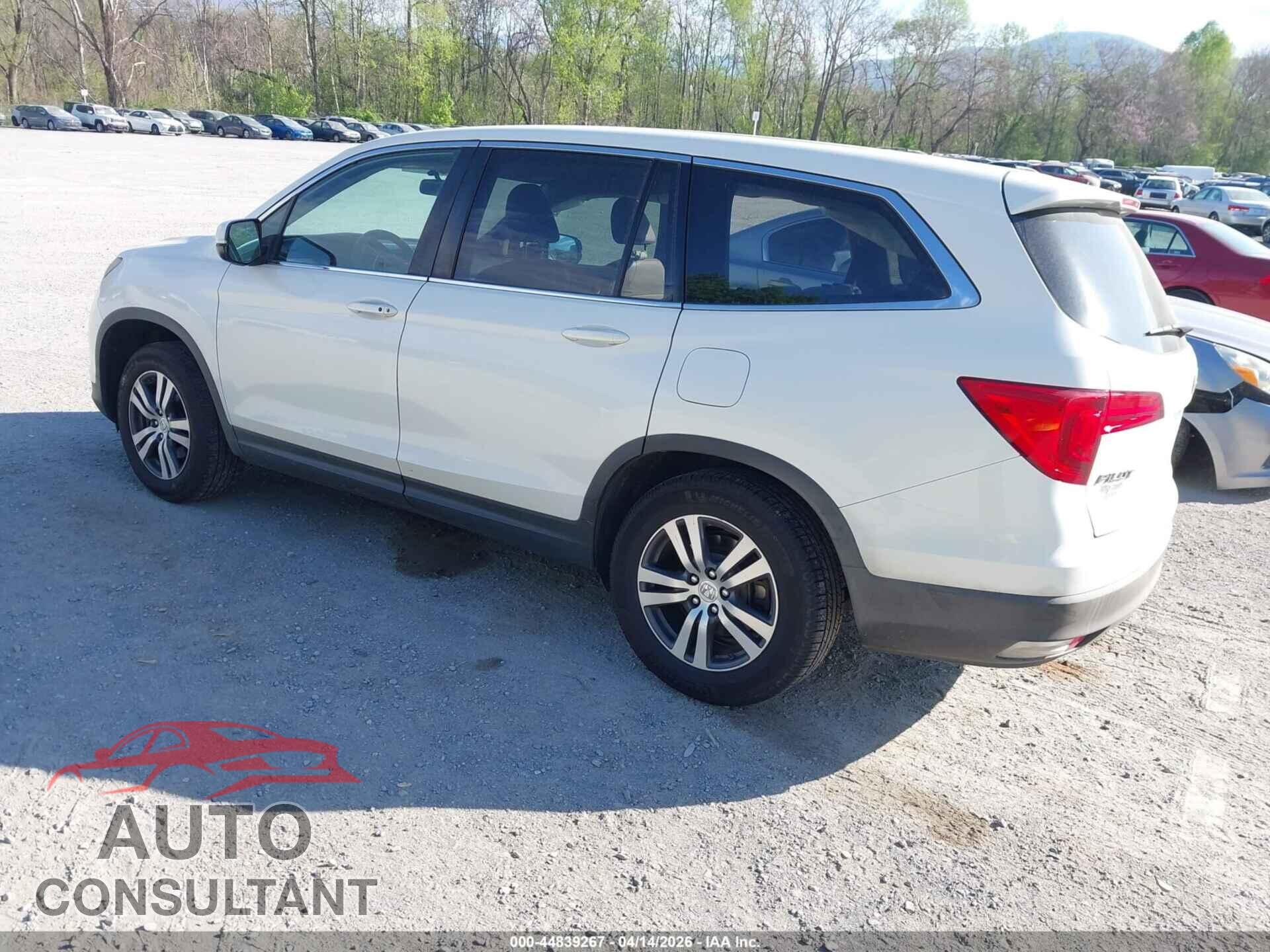 HONDA PILOT 2017 - 5FNYF6H5XHB054570