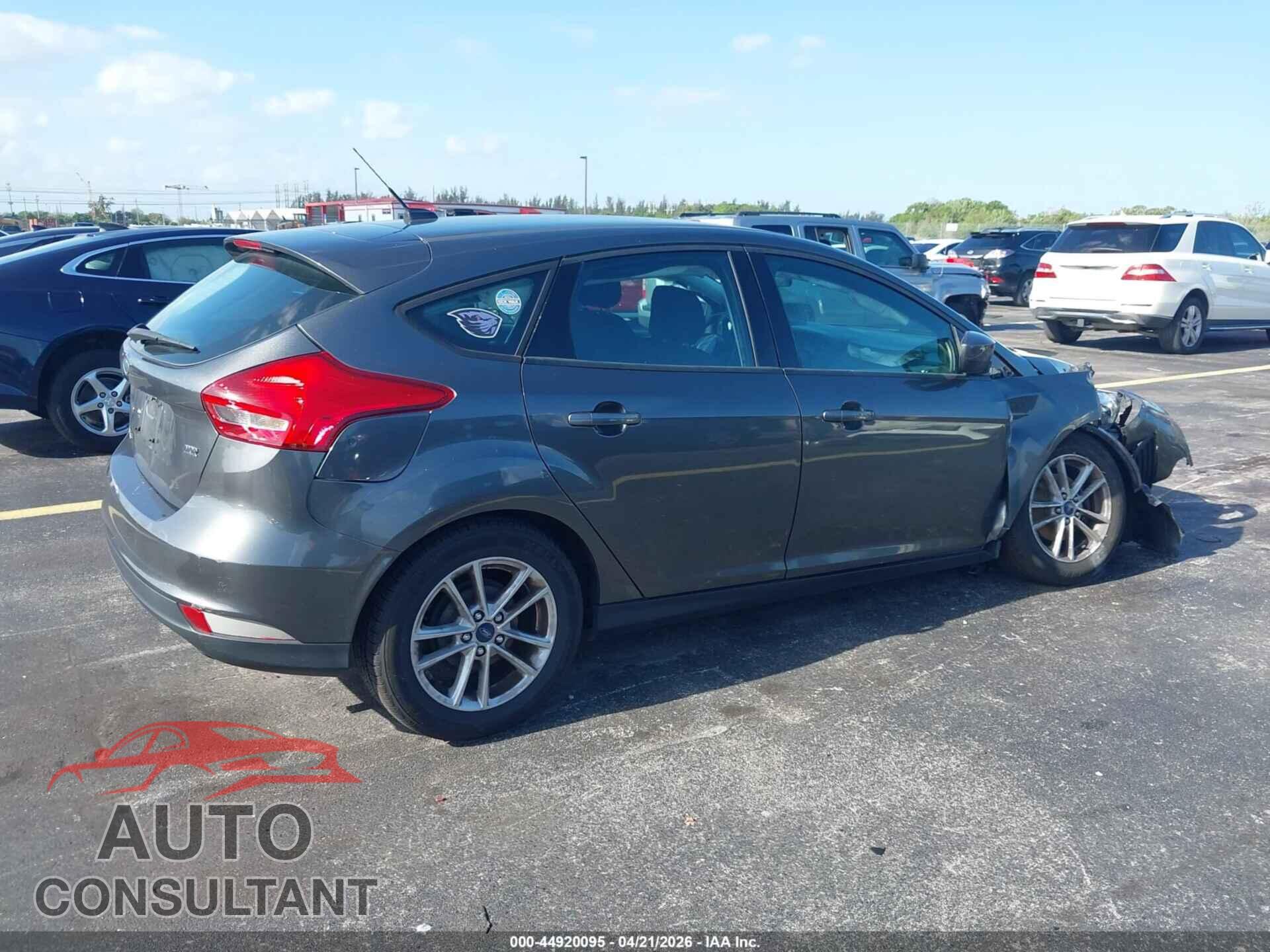 FORD FOCUS 2018 - 1FADP3K21JL201974