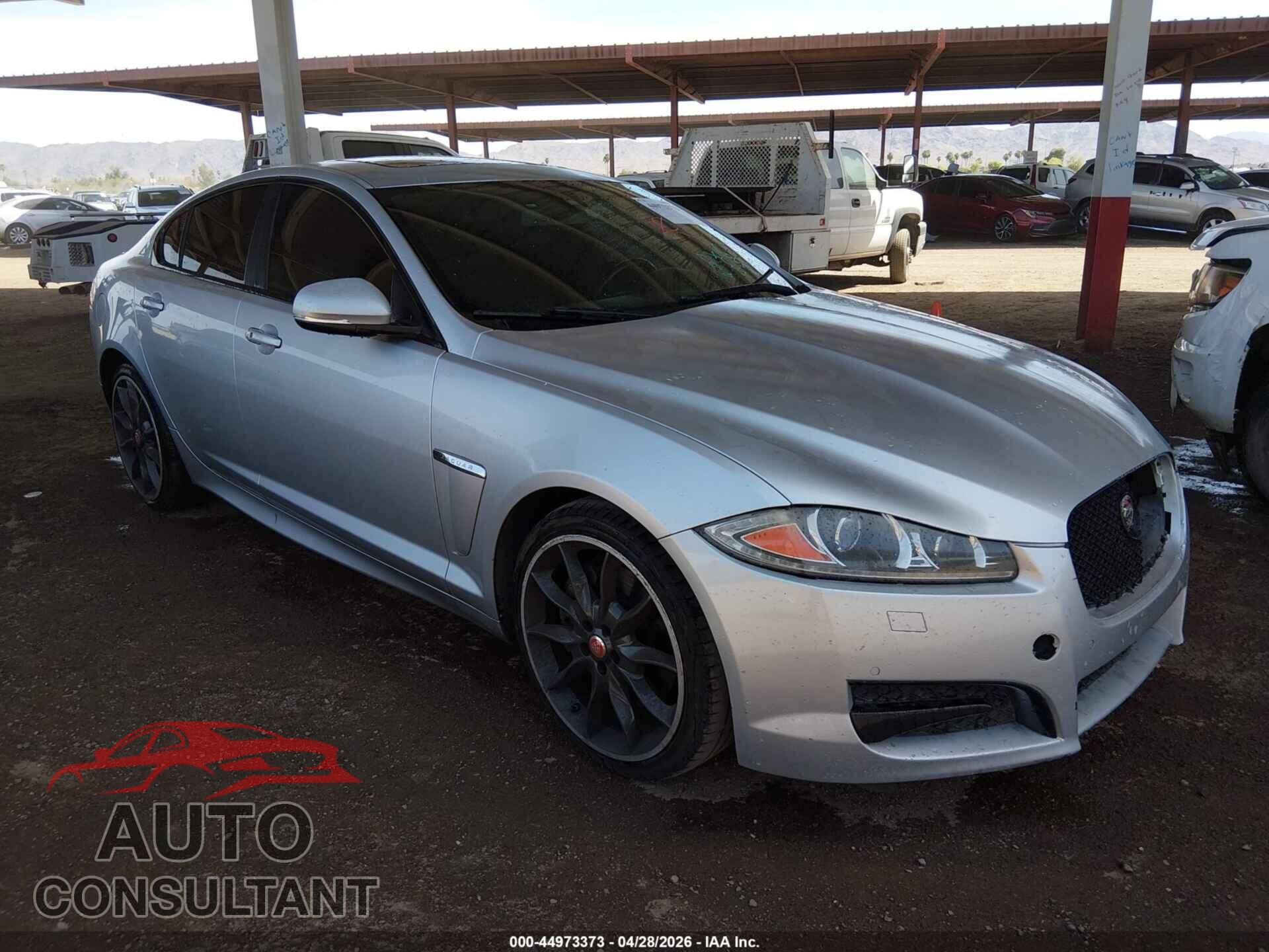 JAGUAR XF 2015 - SAJWA0F75F8U65963