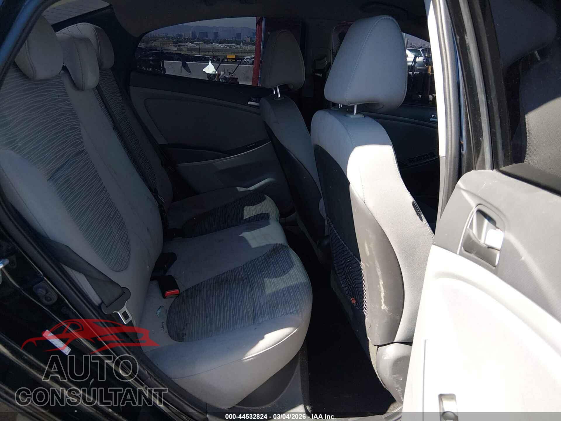 HYUNDAI ACCENT 2016 - KMHCT4AE2GU110844