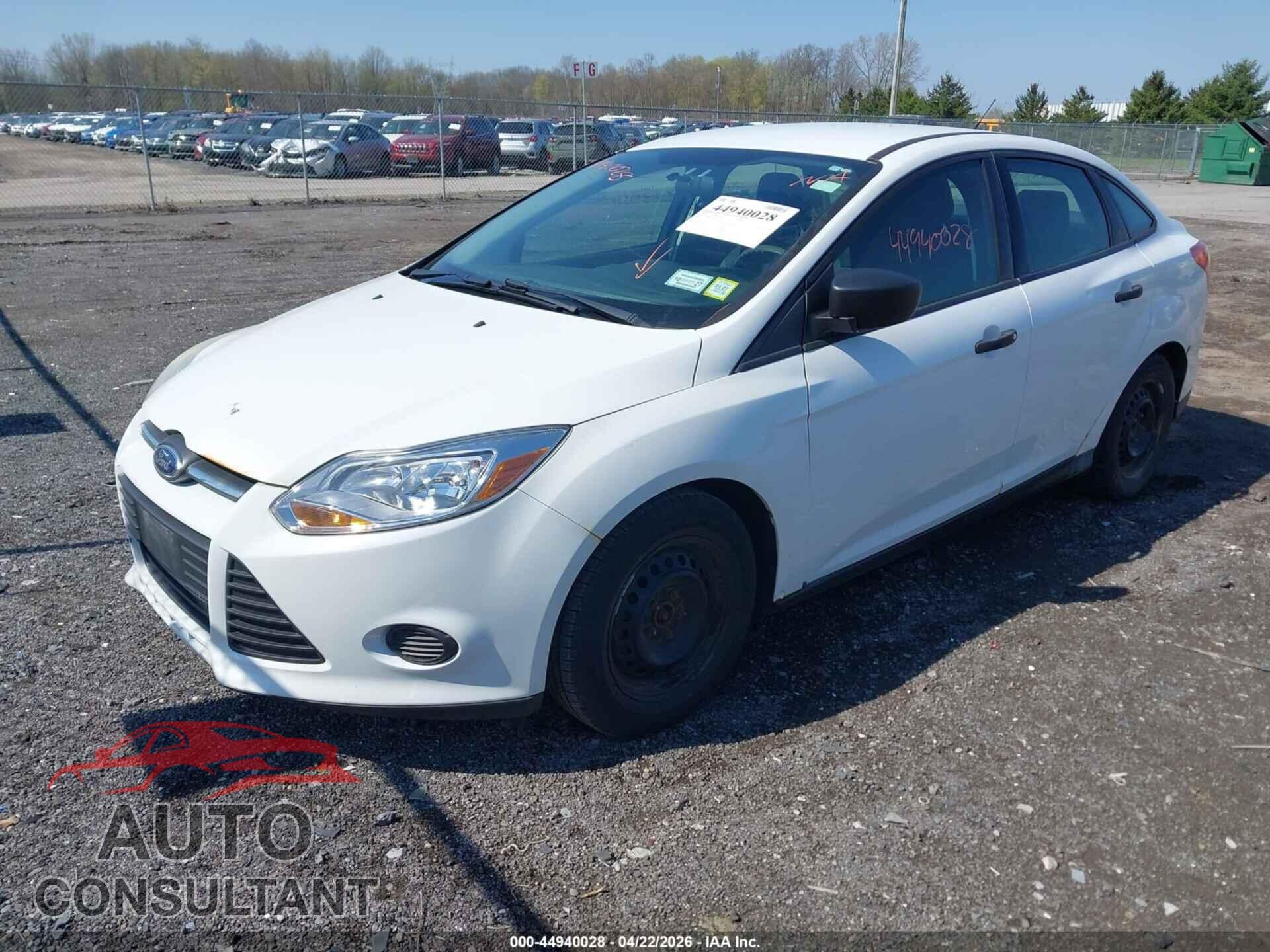 FORD FOCUS 2014 - 1FADP3E25EL255957
