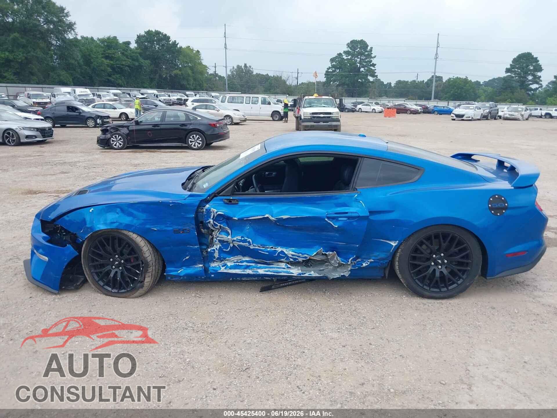 FORD MUSTANG 2020 - 1FA6P8CF0L5124013