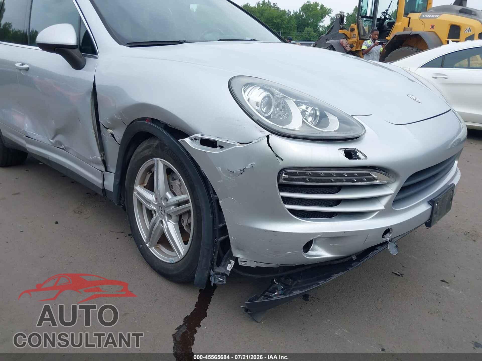 PORSCHE CAYENNE 2012 - WP1AA2A2XCLA01381