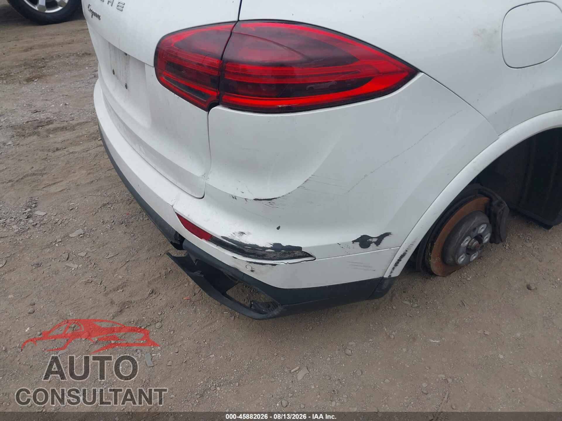 PORSCHE CAYENNE 2017 - WP1AA2A29HKA86887