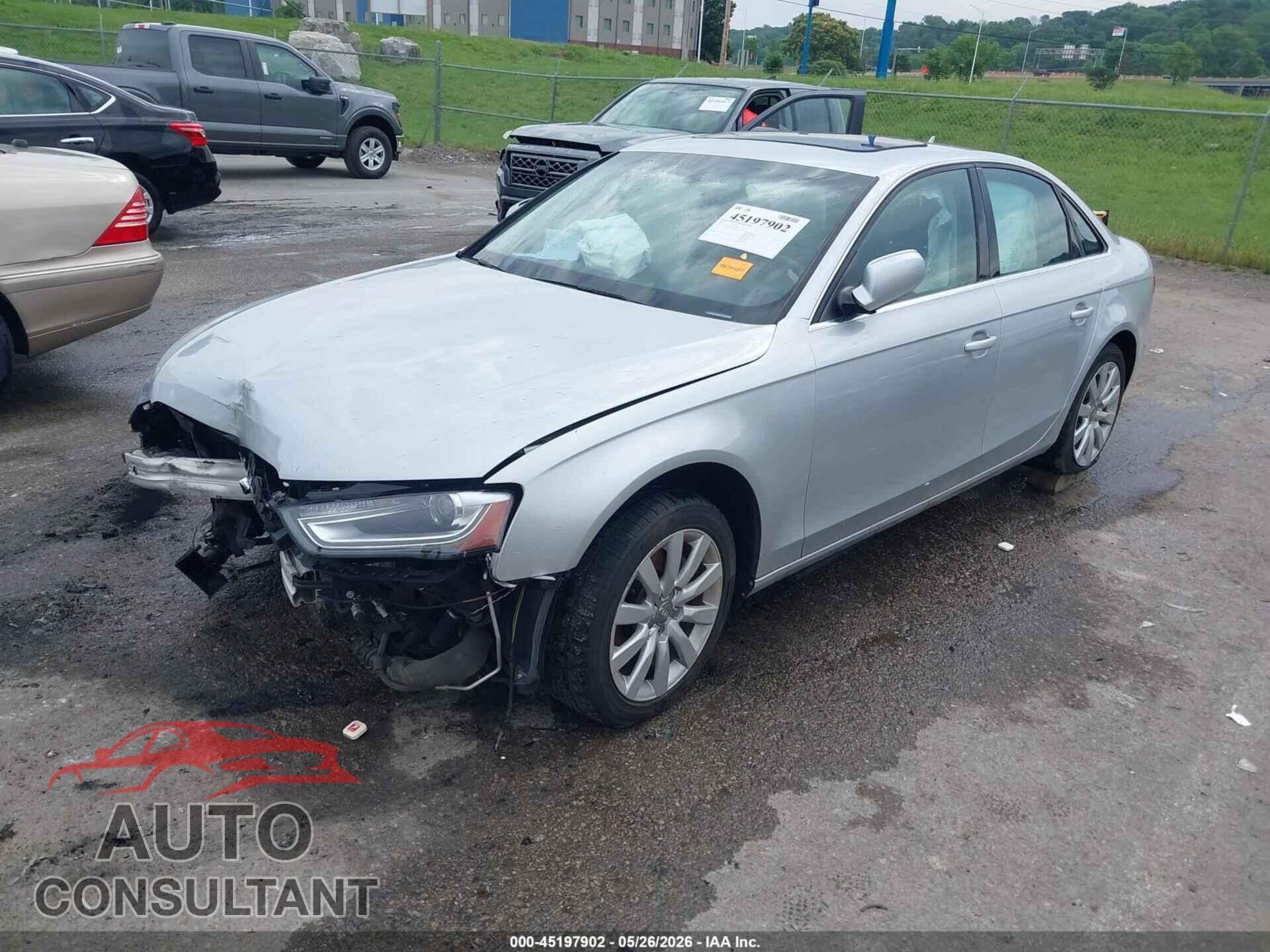 AUDI A4 2013 - WAUBFAFL6DN044038