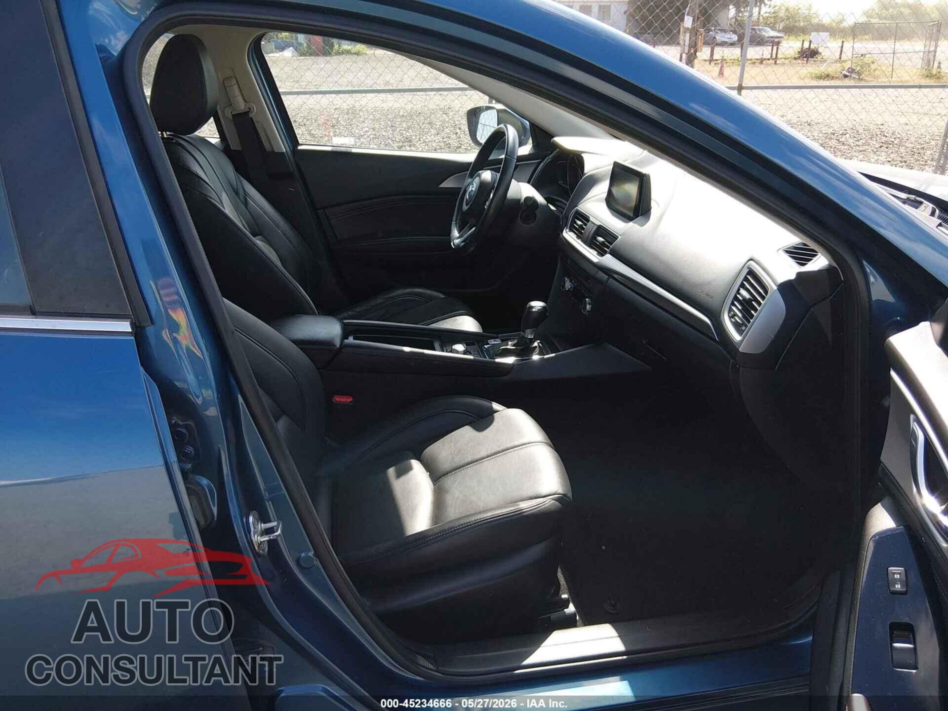 MAZDA MAZDA3 2017 - JM1BN1L77H1128640