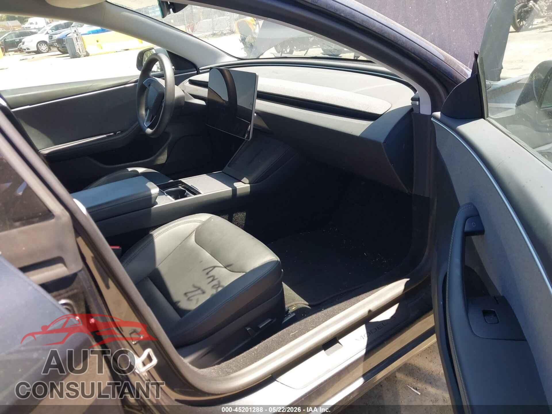 TESLA MODEL 3 2024 - 5YJ3E1EA3RF737696