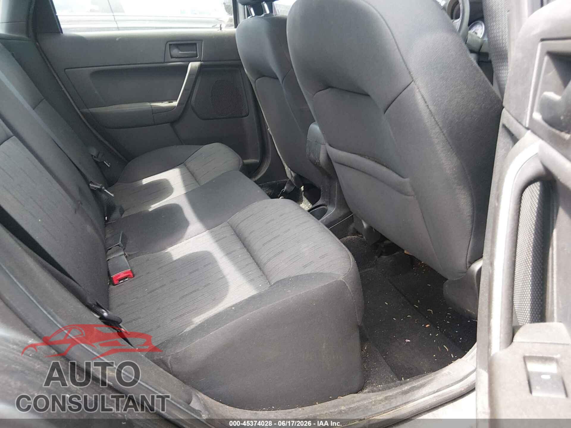FORD FOCUS 2011 - 1FAHP3FN7BW100105