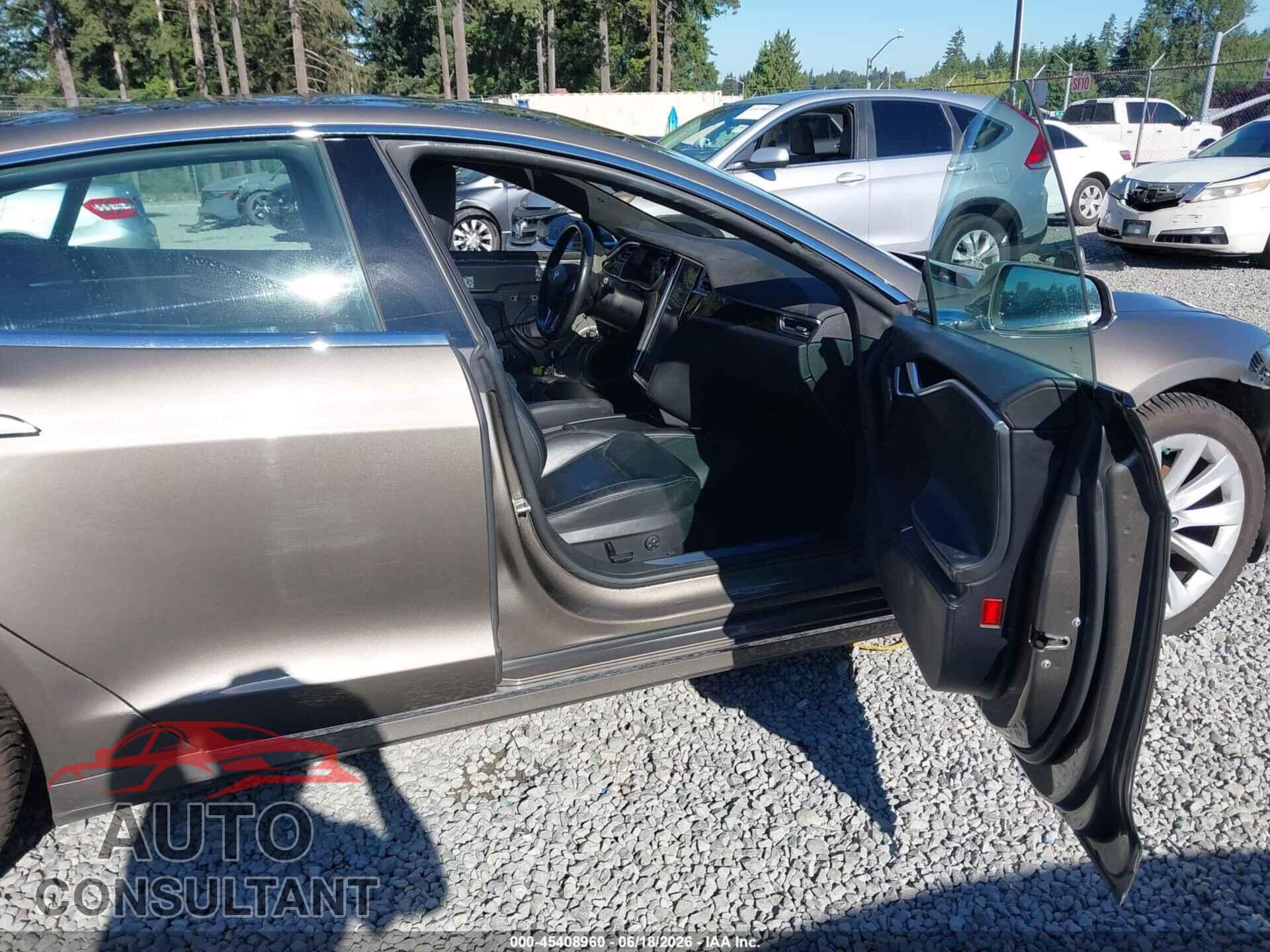 TESLA MODEL S 2016 - 5YJSA1E2XGF152451