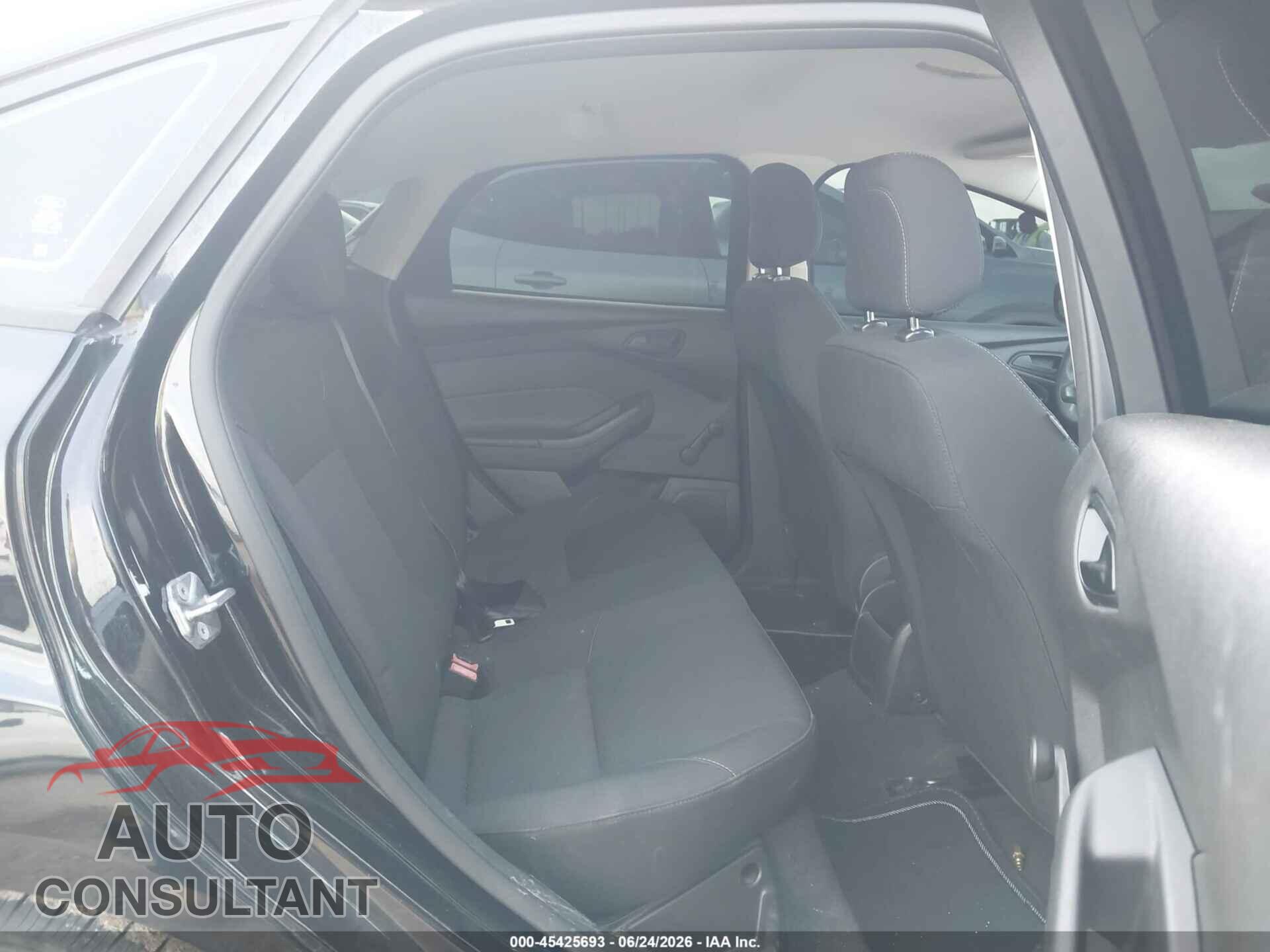 FORD FOCUS 2016 - 1FADP3E2XGL383341