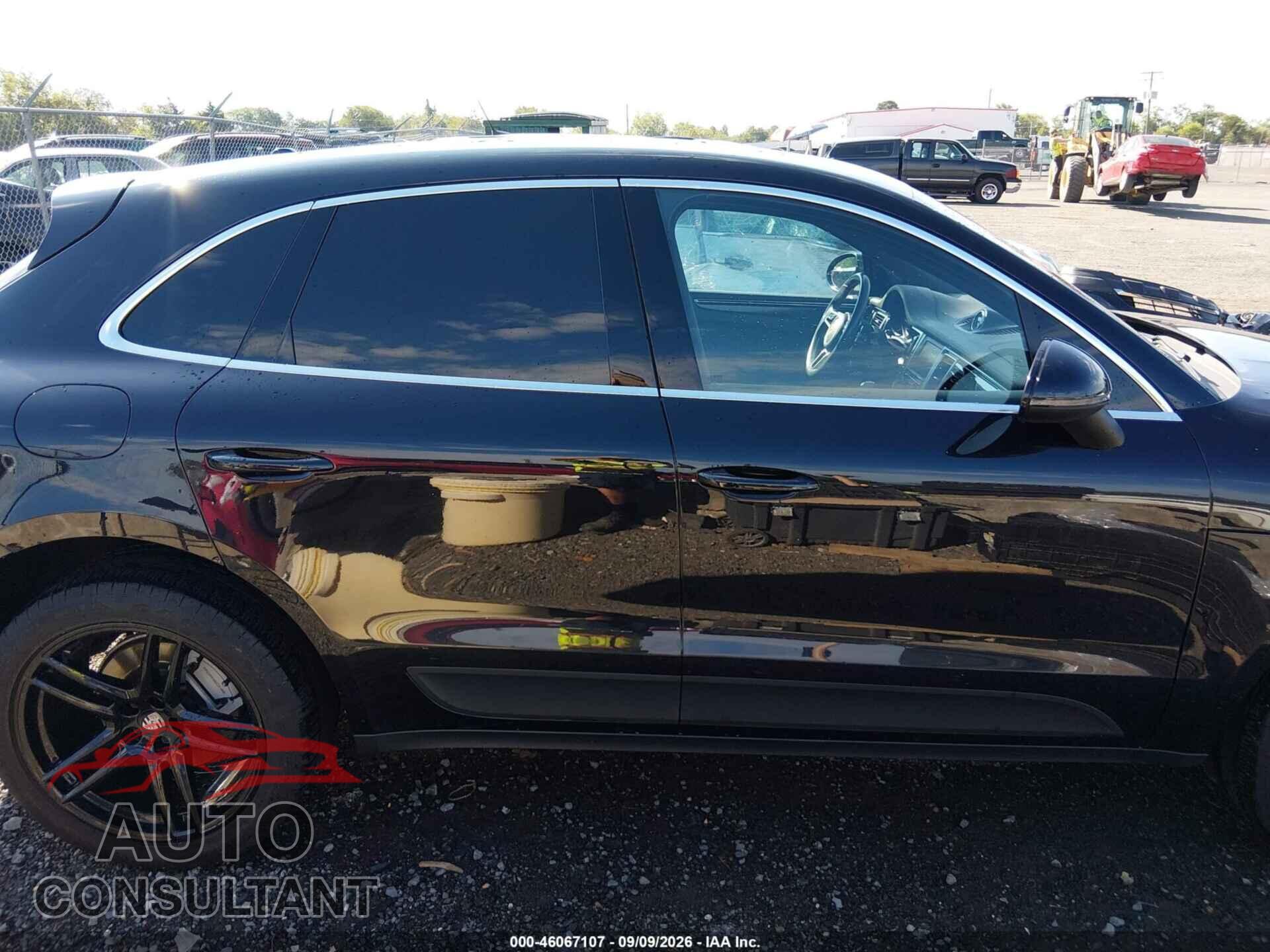 PORSCHE MACAN 2015 - WP1AB2A59FLB60176