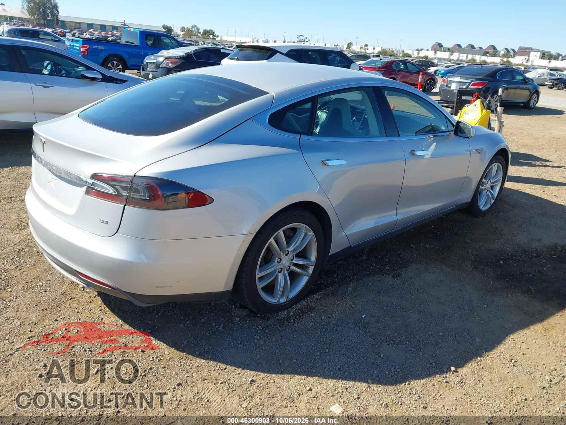TESLA MODEL S 2013 - 5YJSA1CN0DFP19792