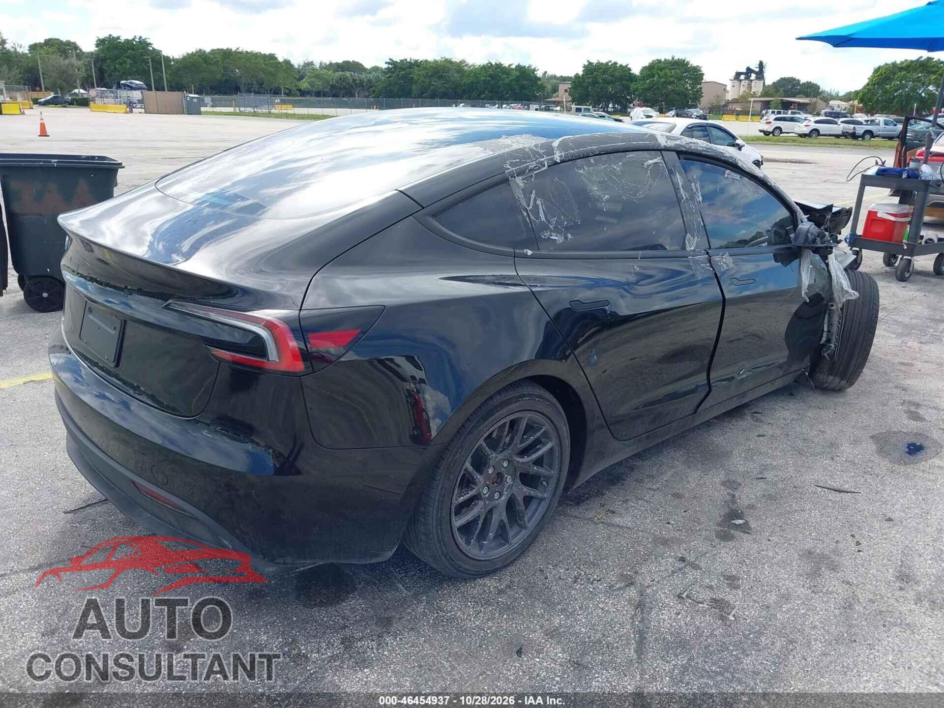 TESLA MODEL 3 2026 - 5YJ3E1EA6TF174098
