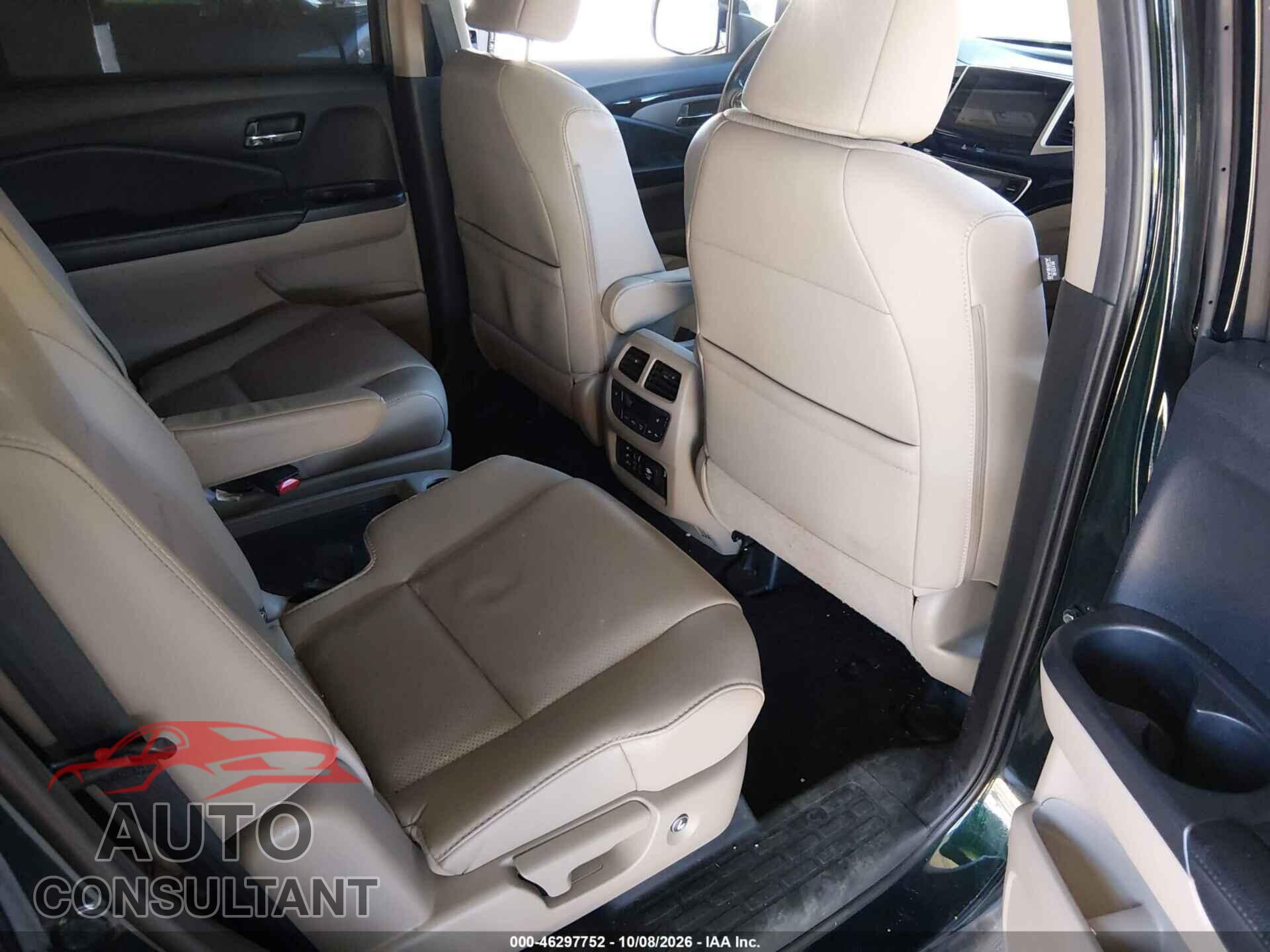 HONDA PILOT 2017 - 5FNYF6H00HB014101