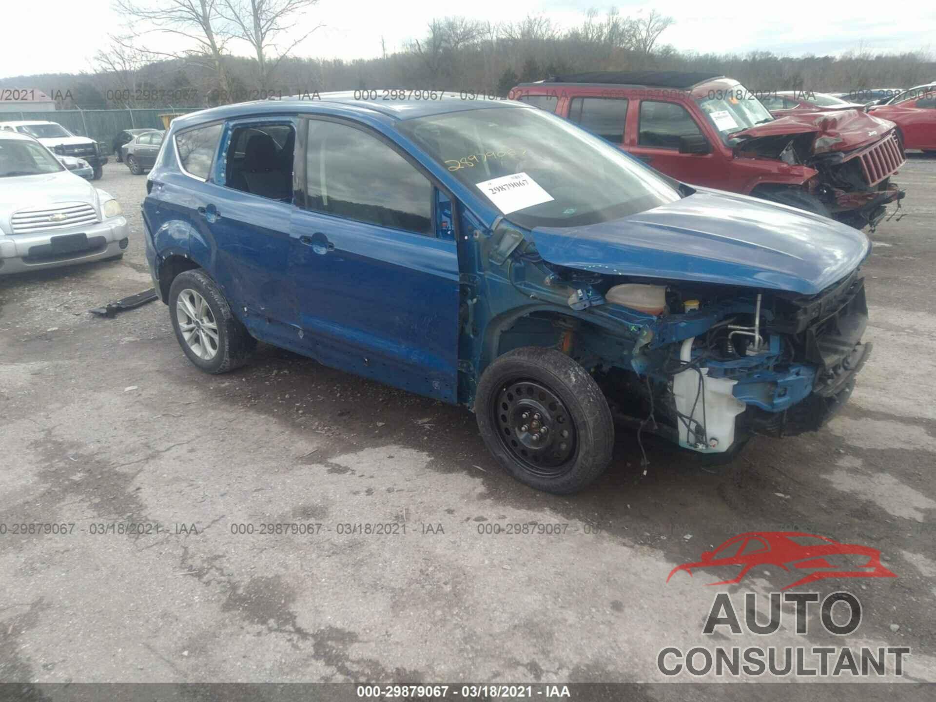 FORD ESCAPE 2017 - 1FMCU0G9XHUB39946