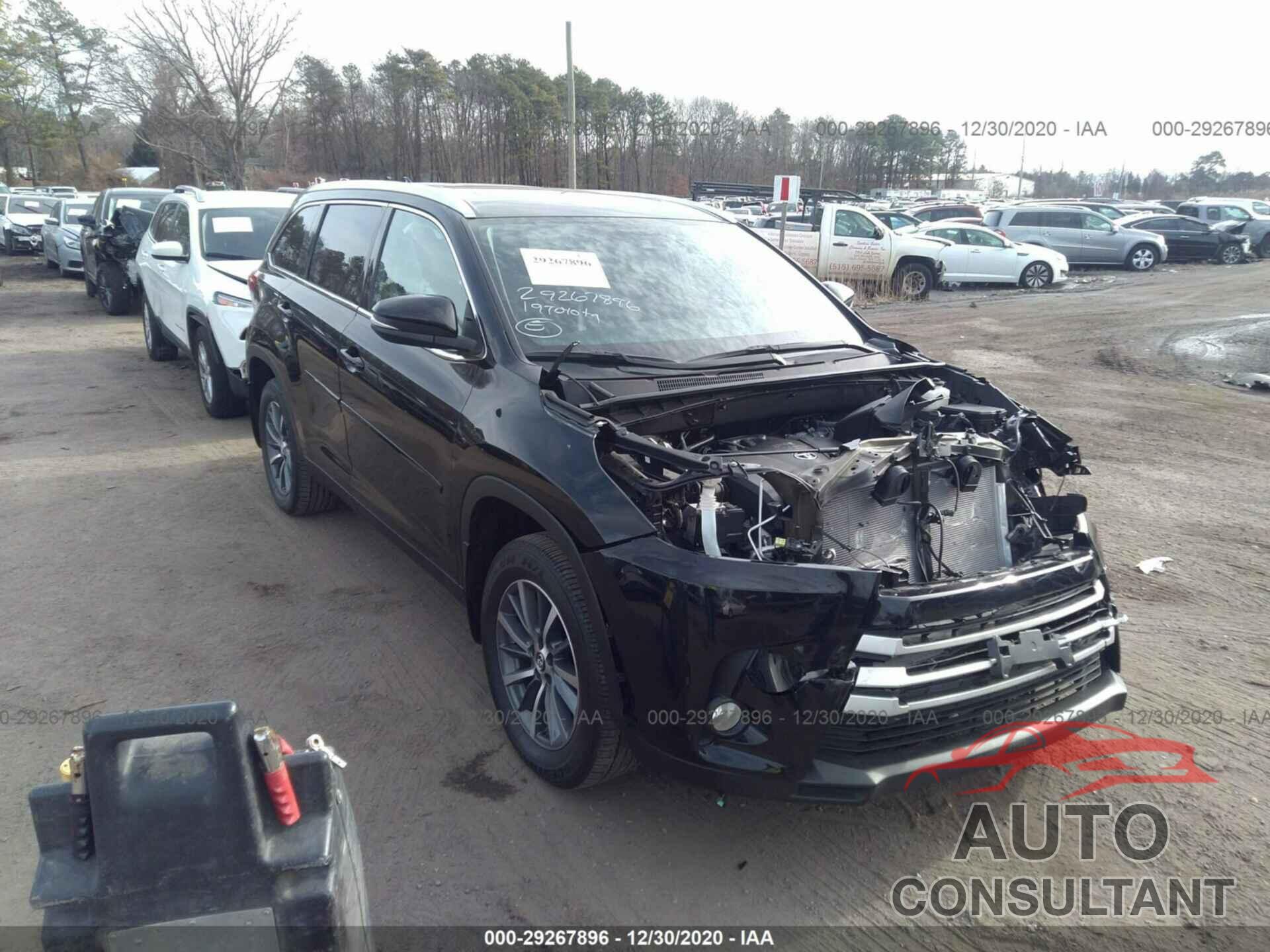 TOYOTA HIGHLANDER 2019 - 5TDJZRFH4KS613086
