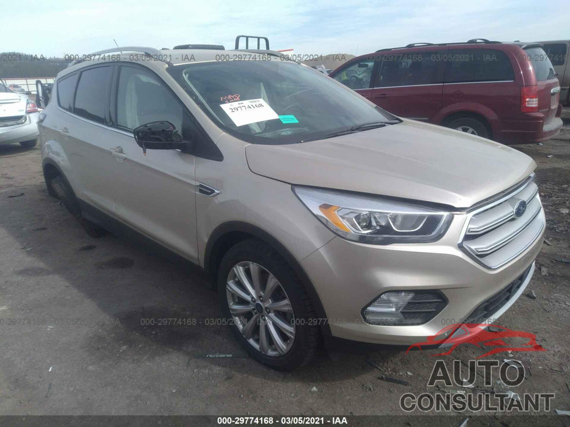 FORD ESCAPE 2017 - 1FMCU9J98HUC68460