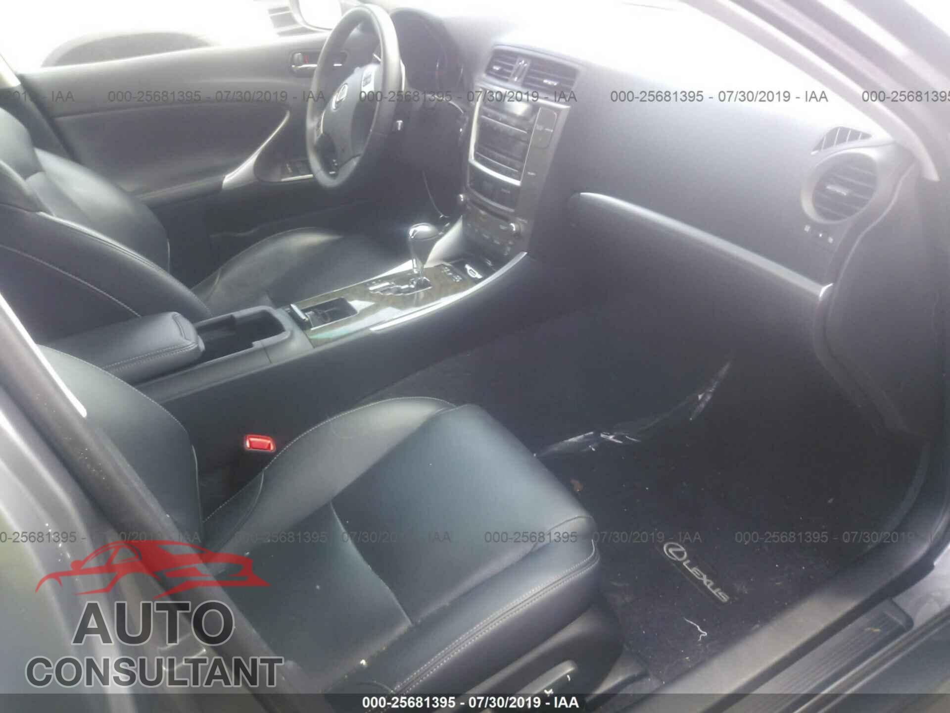 LEXUS IS 2013 - JTHCF5C2XD5063846