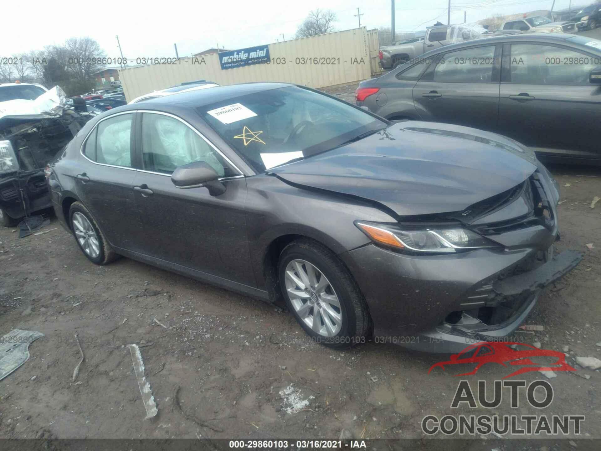 TOYOTA CAMRY 2018 - 4T1B11HK3JU063195