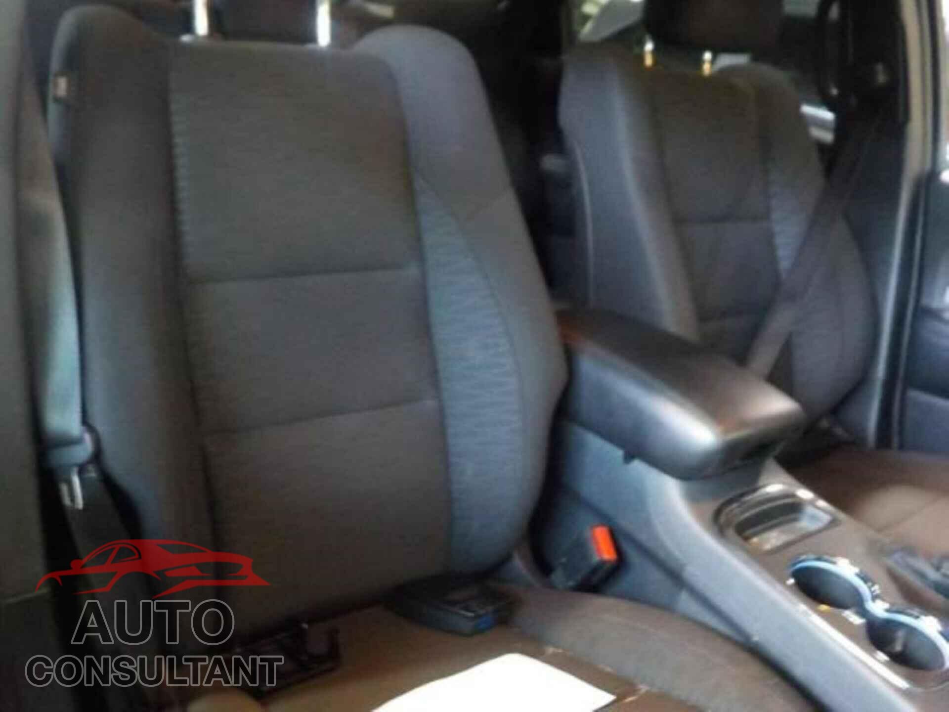 DODGE DURANGO 2018 - 1C4RDJAG7JC292257