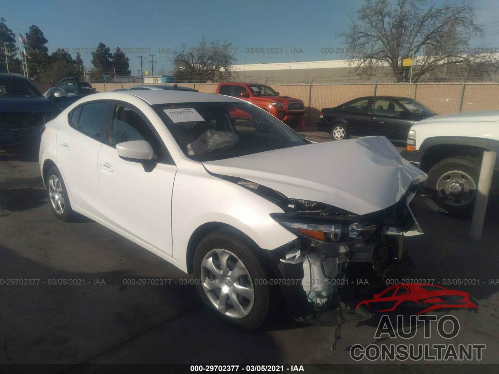 MAZDA MAZDA3 4-DOOR 2017 - 3MZBN1U72HM103868