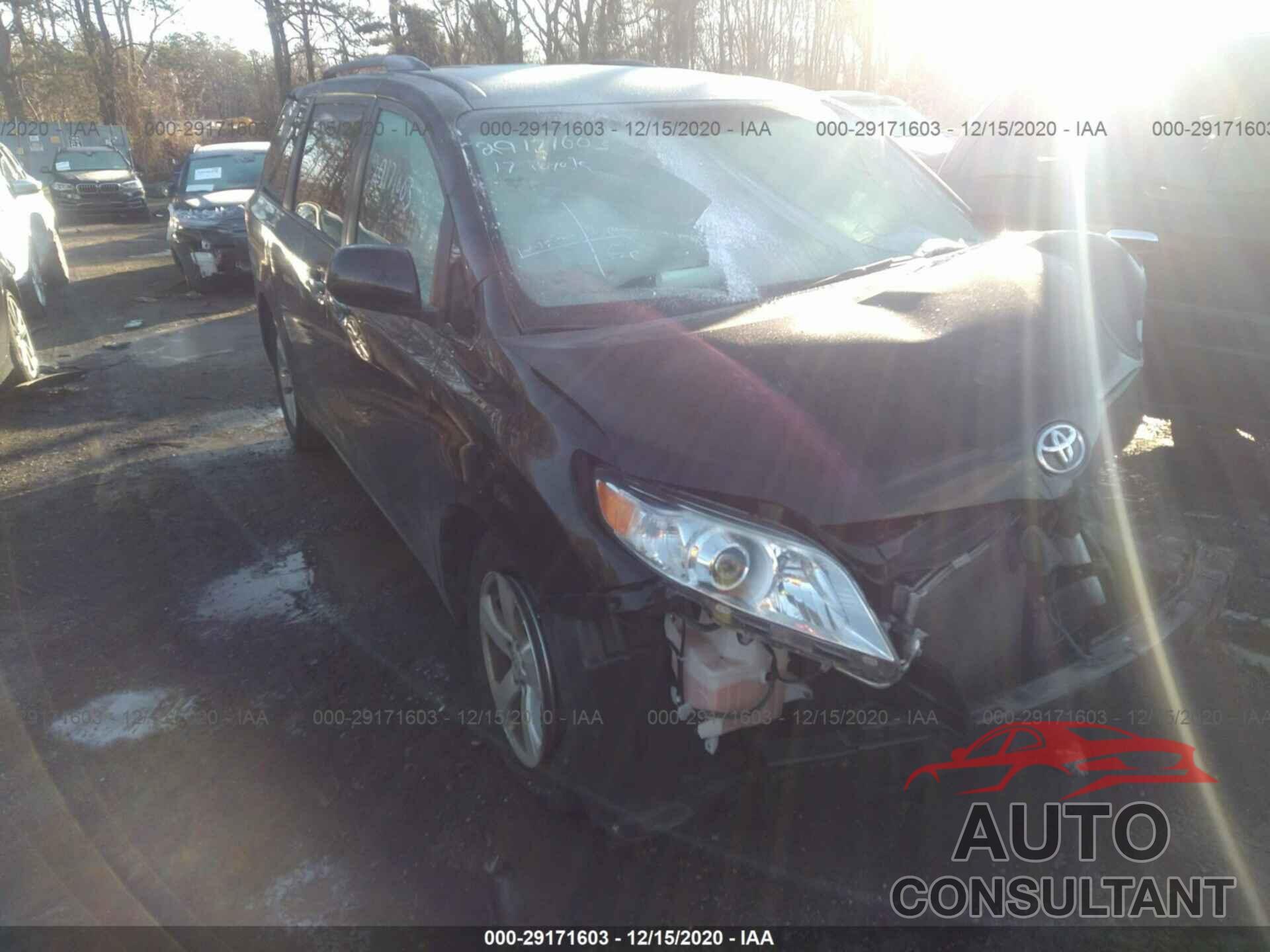 TOYOTA SIENNA 2017 - 5TDKZ3DC1HS811478