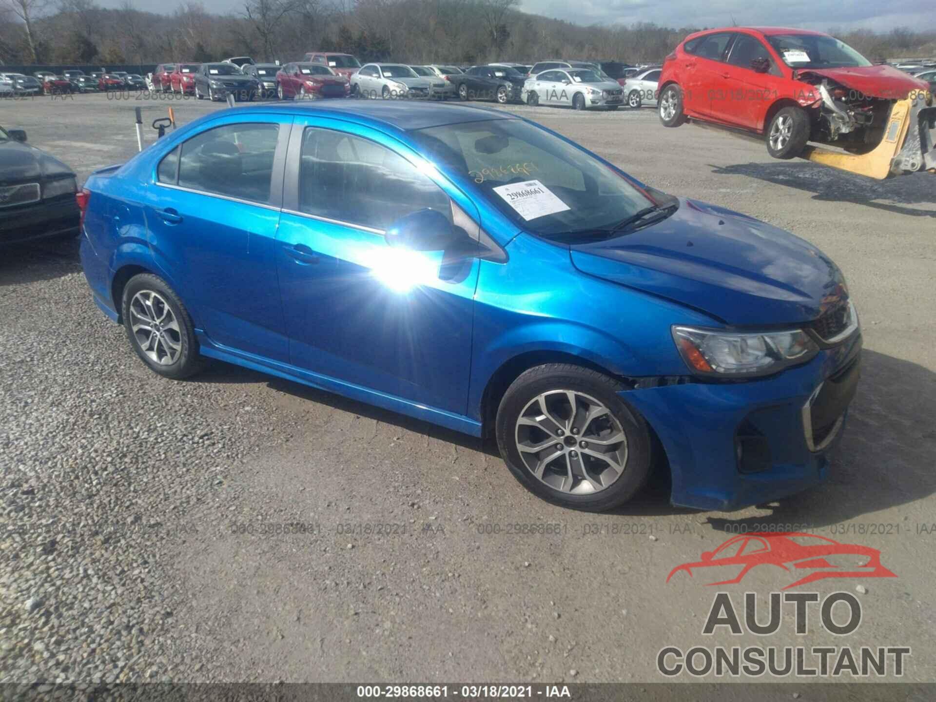 CHEVROLET SONIC 2018 - 1G1JD5SH9J4111643