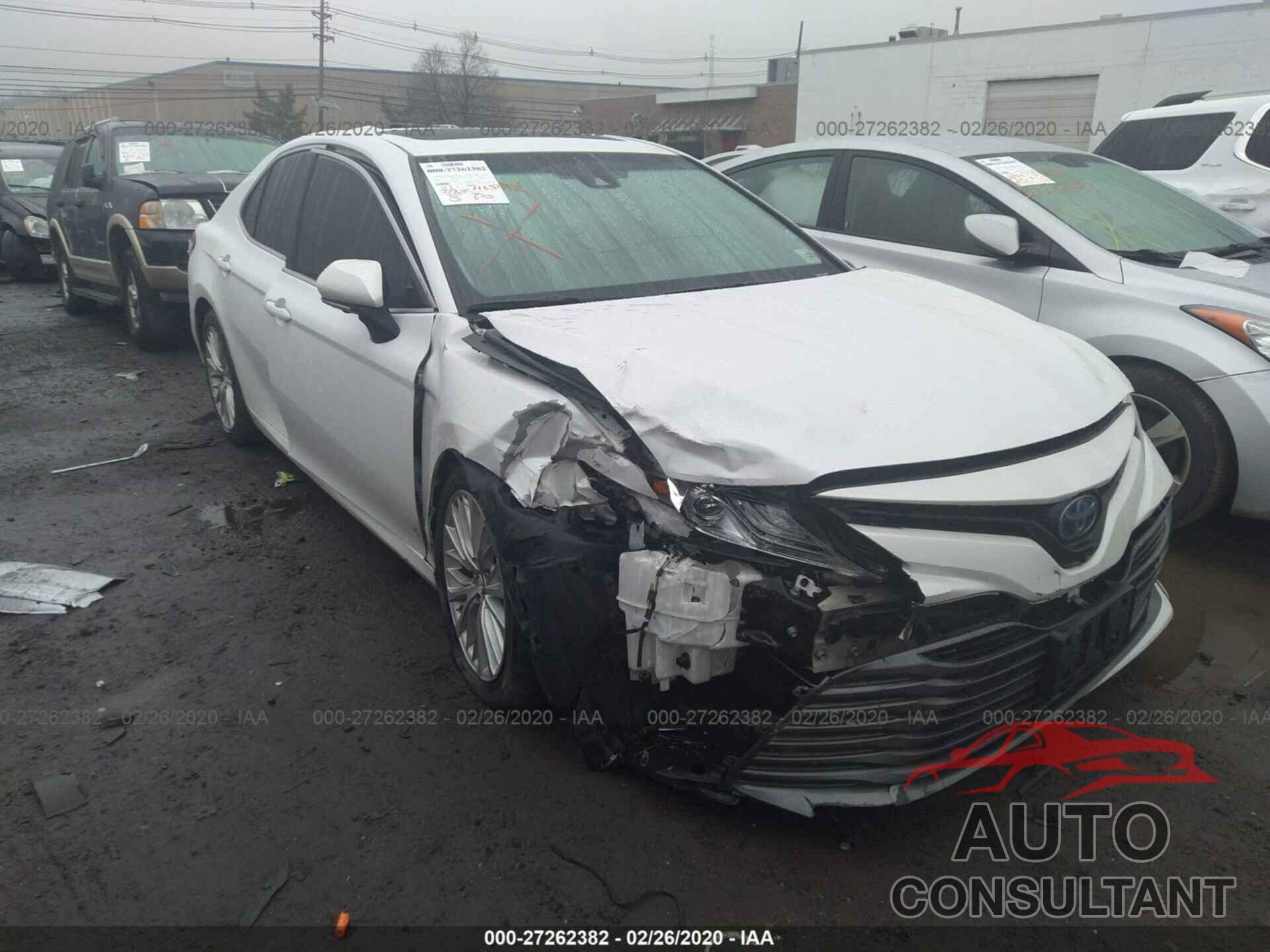 TOYOTA CAMRY 2018 - 4T1B21HK1JU002909