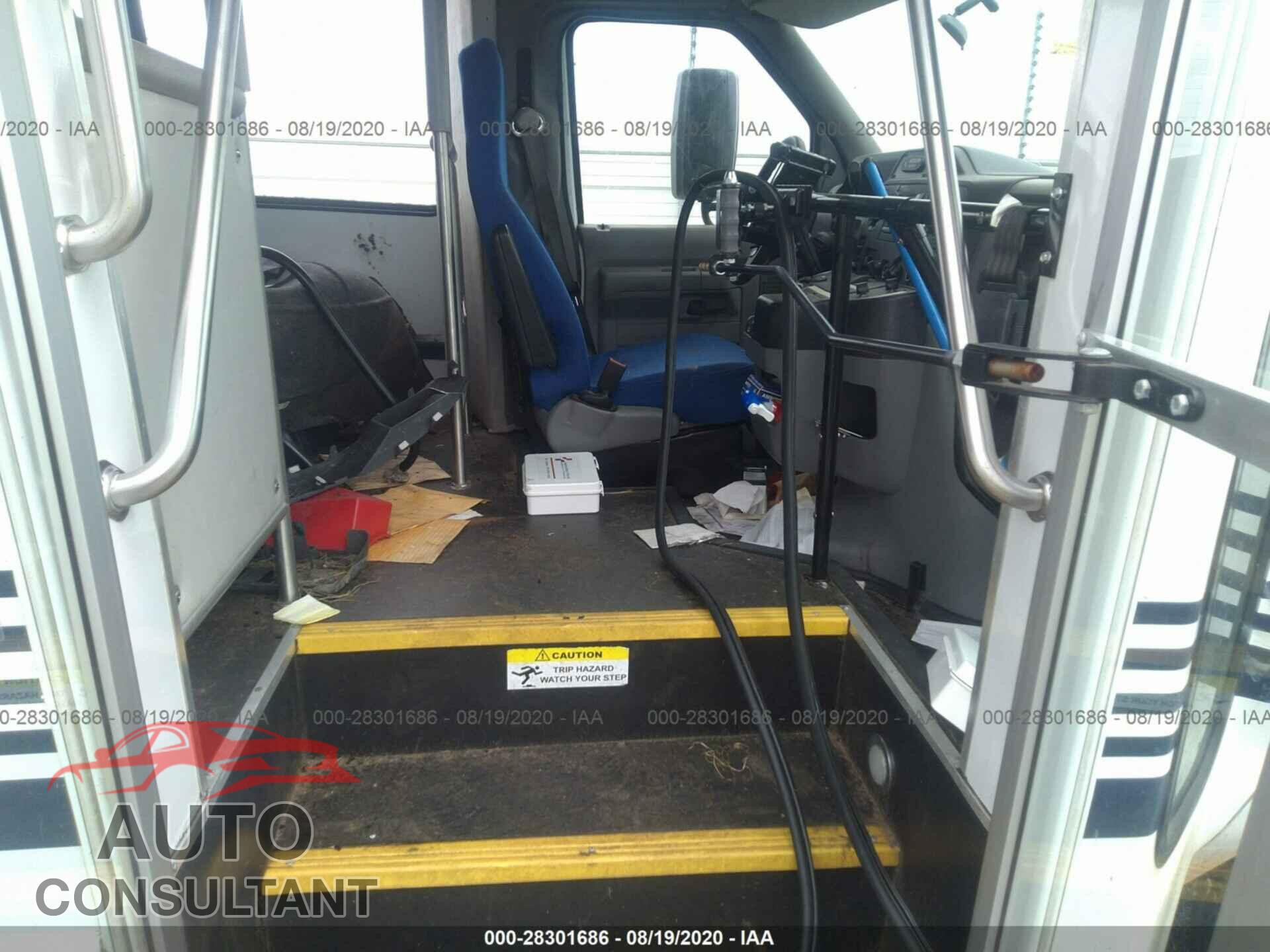 FORD E-SERIES CUTAWAY 2018 - 1FDEE3FS9JDC32460