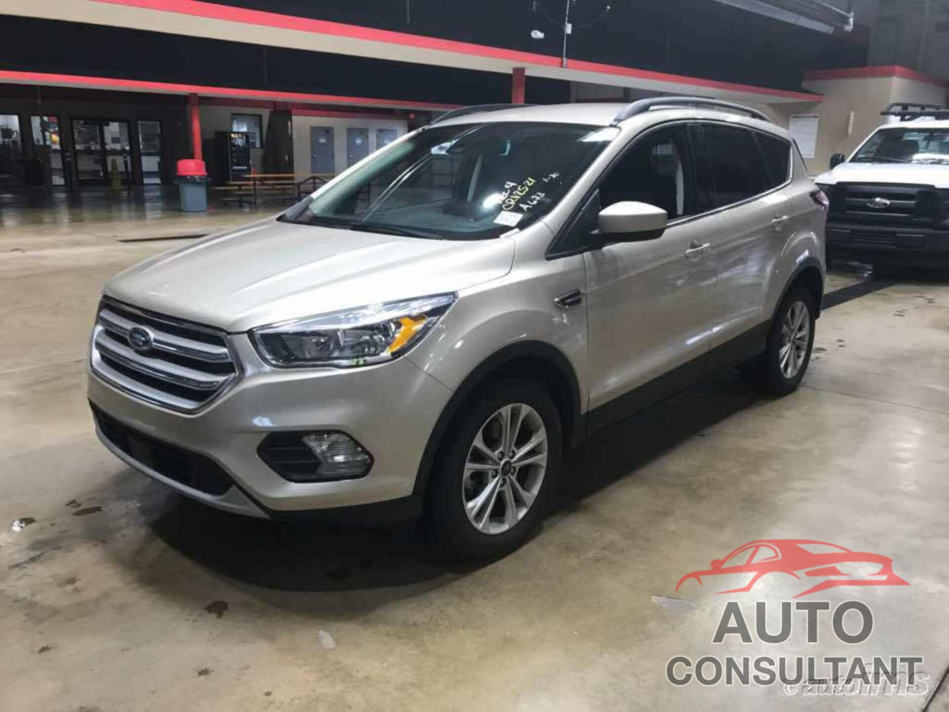 FORD ESCAPE 2018 - 1FMCU0GD0JUC50015