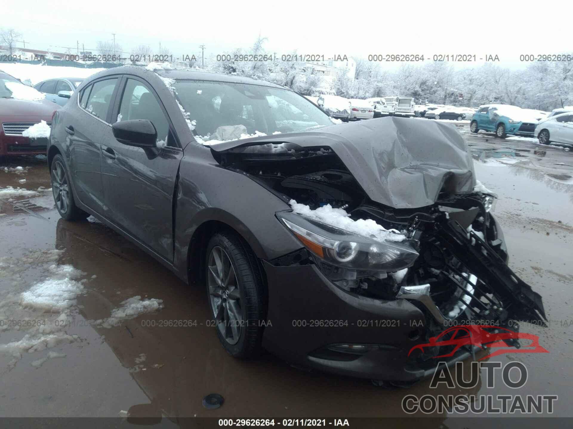 MAZDA MAZDA3 5-DOOR 2018 - 3MZBN1L36JM174513