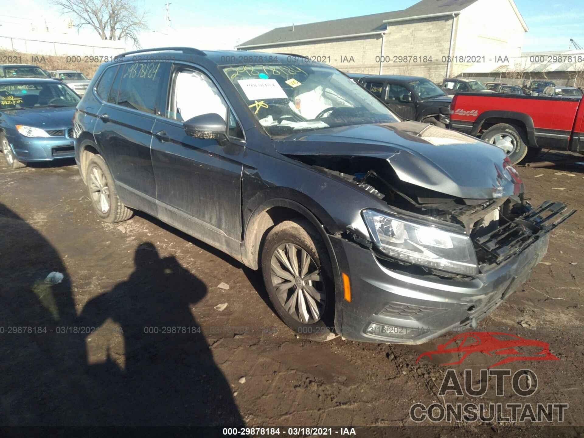 VOLKSWAGEN TIGUAN 2018 - 3VV2B7AX3JM036191