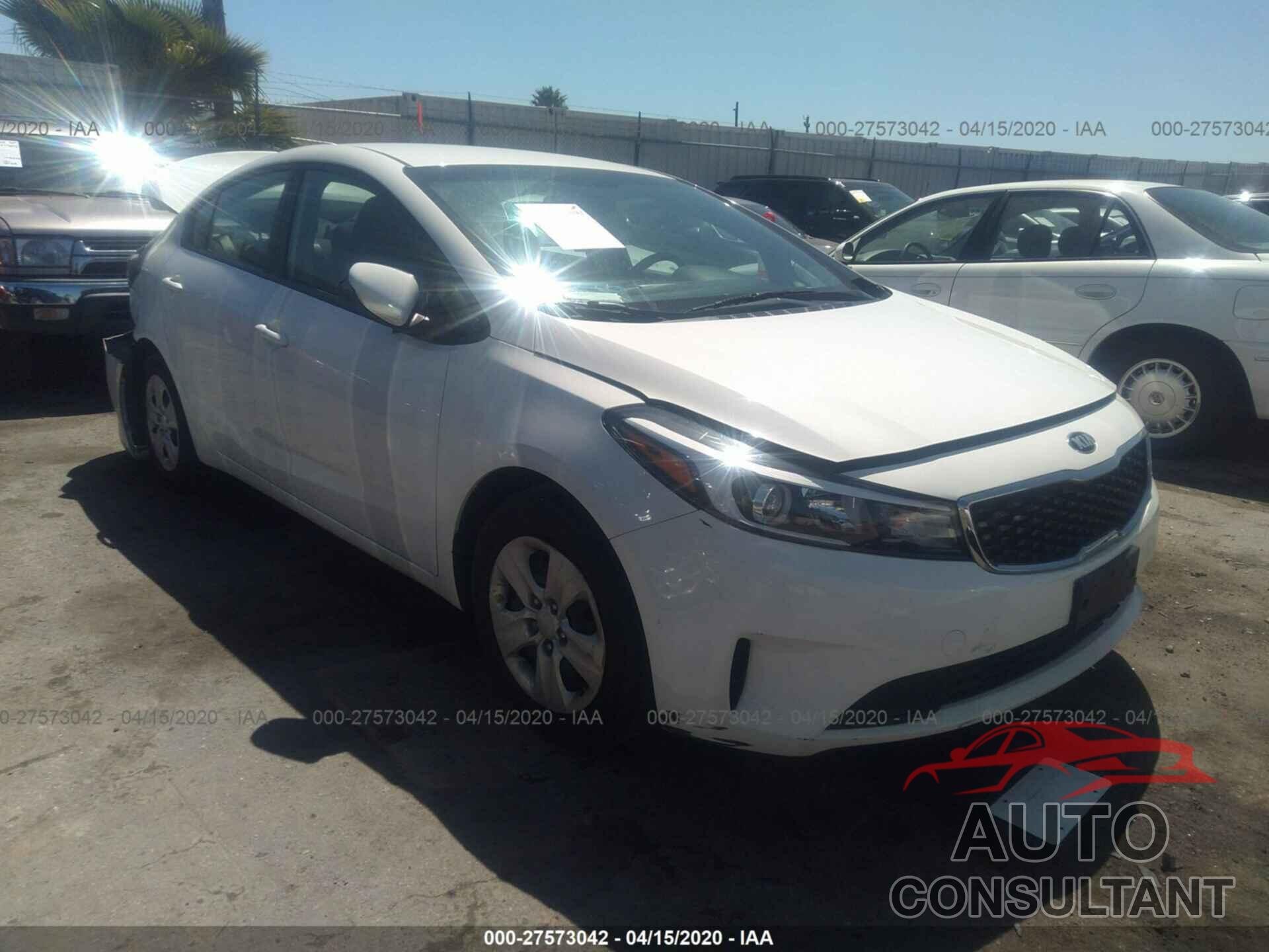 KIA FORTE 2018 - 3KPFK4A74JE261096