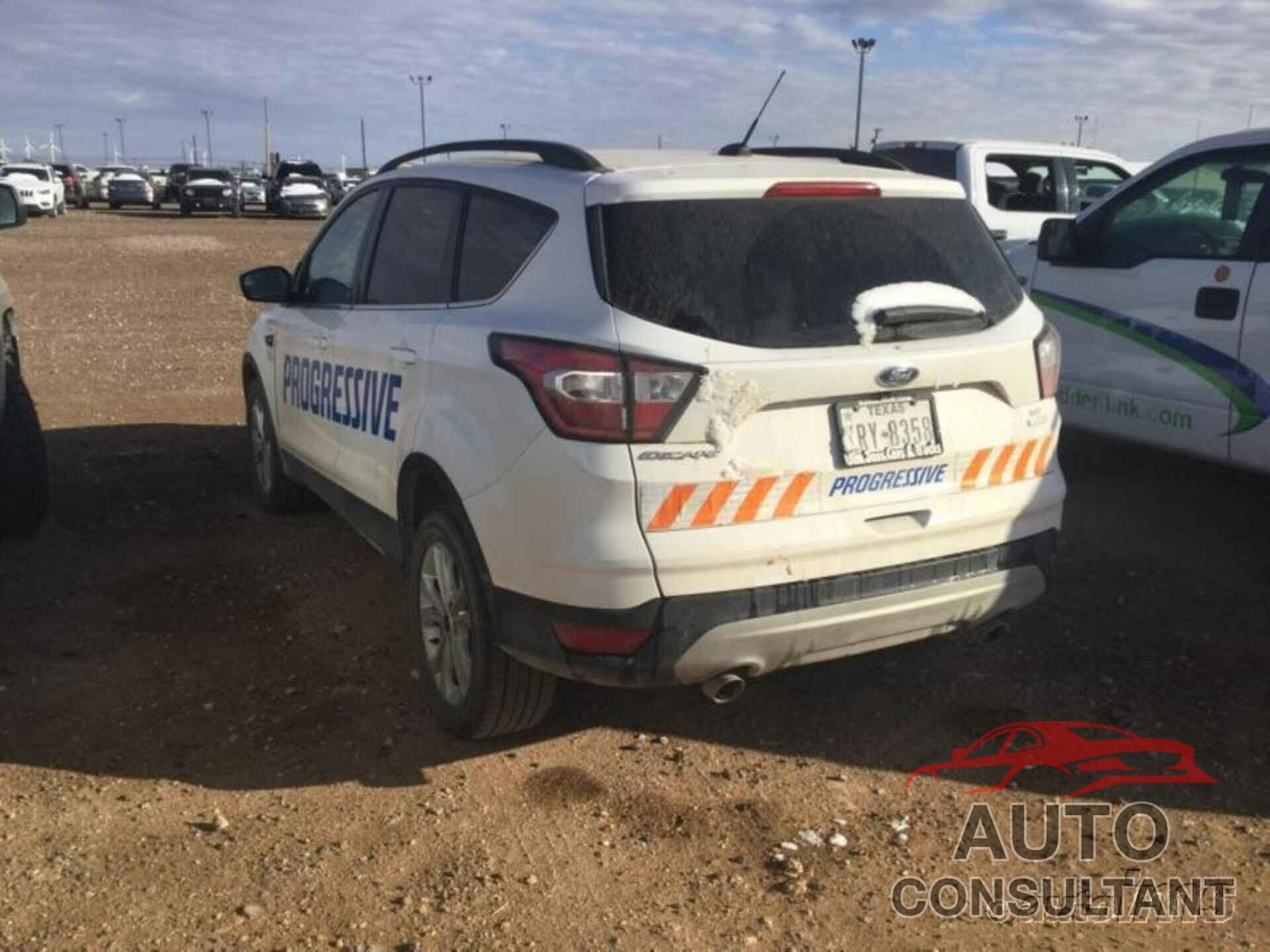 FORD ESCAPE 2018 - 1FMCU0GDXJUB17505