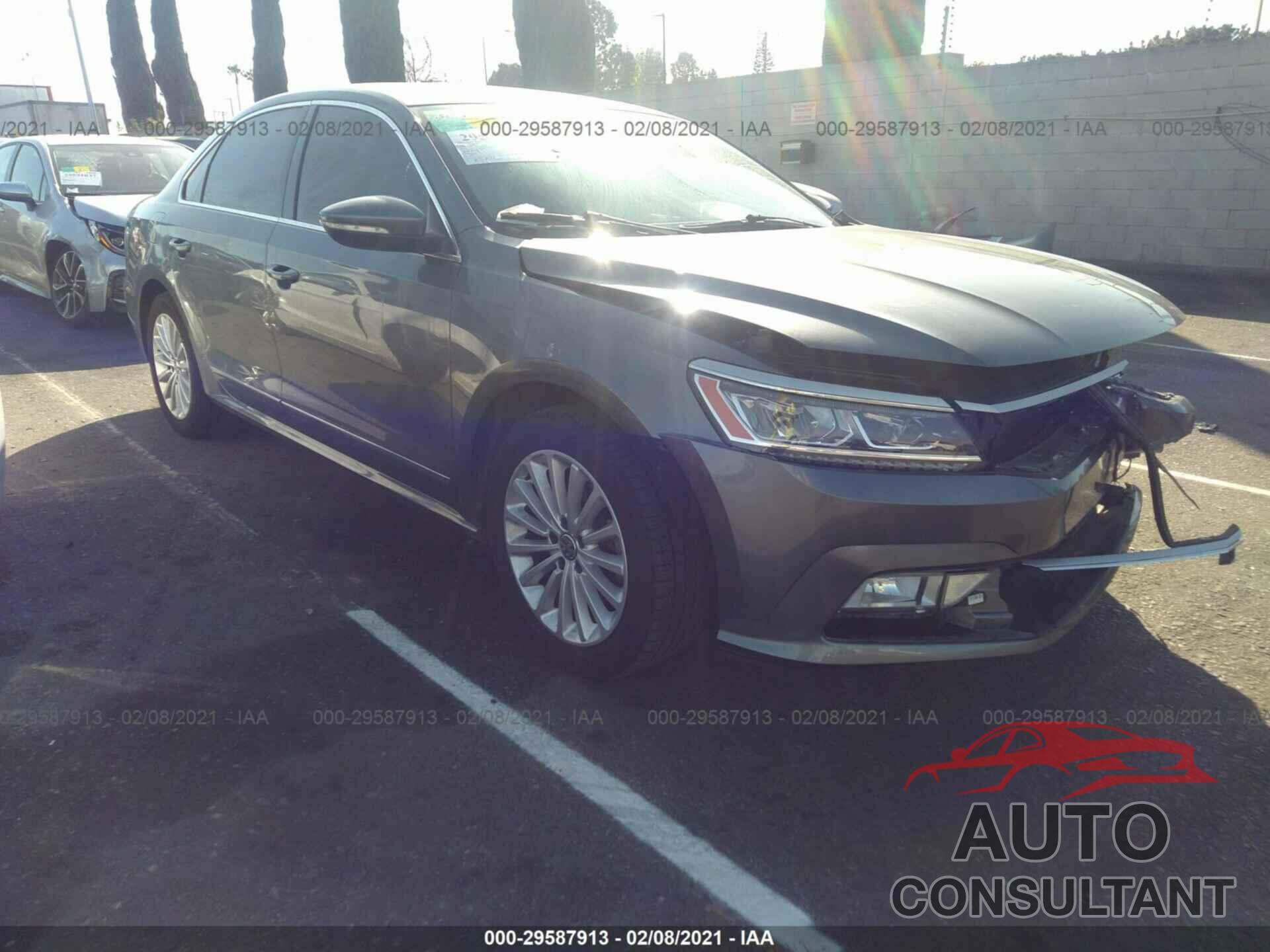 VOLKSWAGEN PASSAT 2017 - 1VWBT7A30HC064810